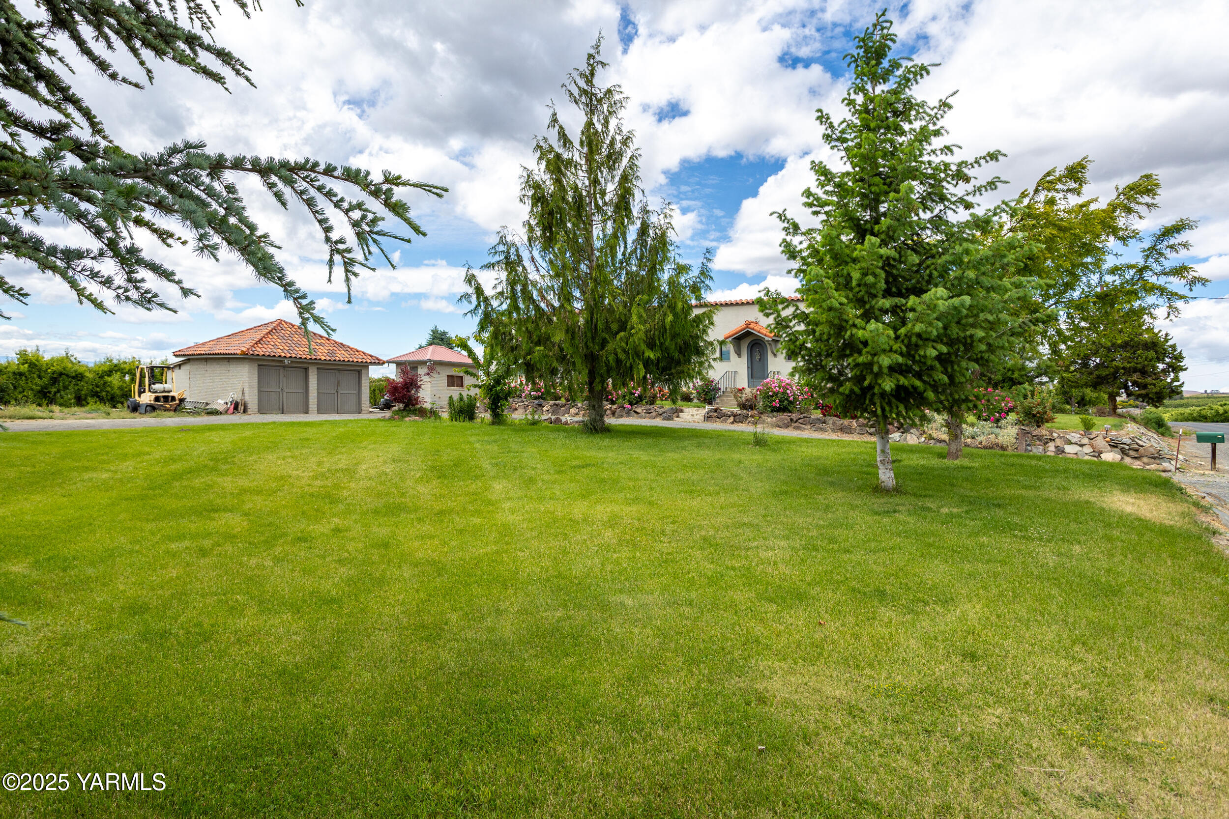 Zillah, Washington 98953, United States, 3 Bedrooms Bedrooms, ,2 BathroomsBathrooms,Residential,Active,91716