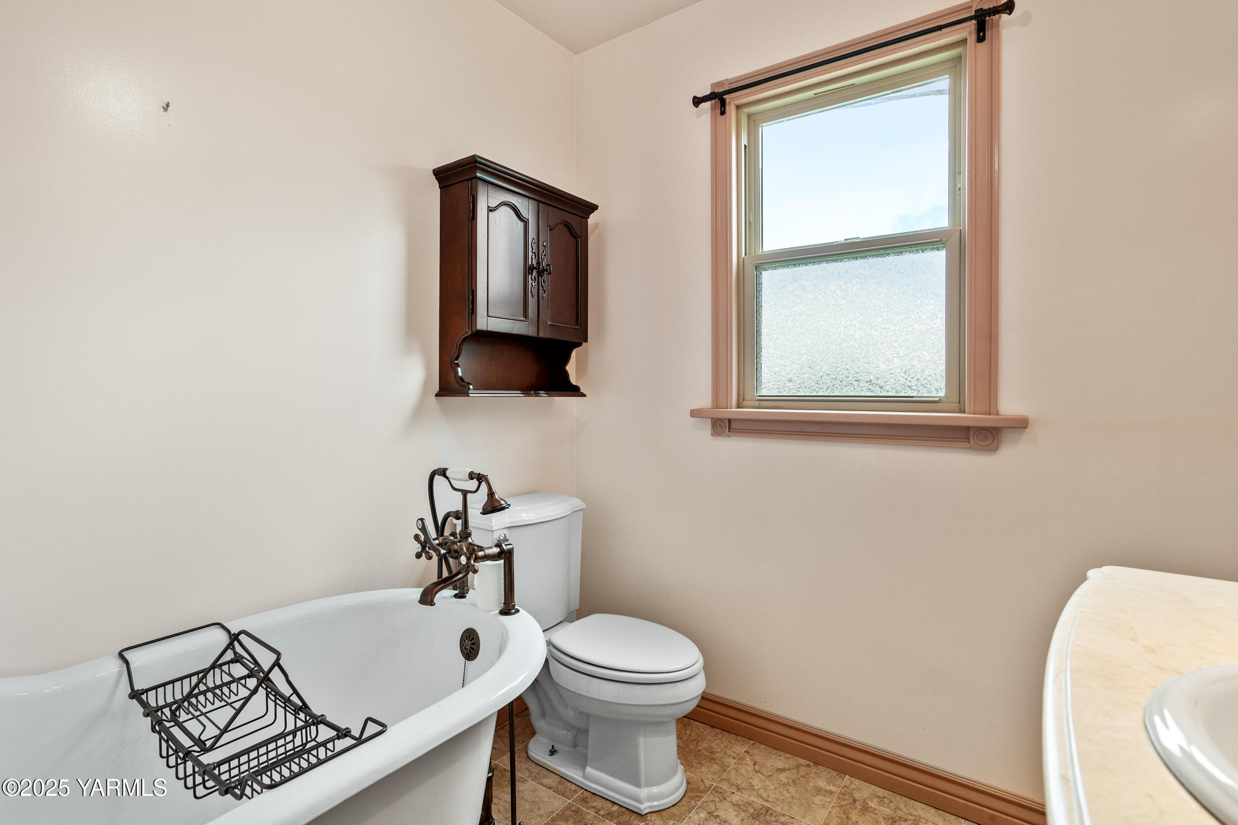 Zillah, Washington 98953, United States, 3 Bedrooms Bedrooms, ,2 BathroomsBathrooms,Residential,Active,91716