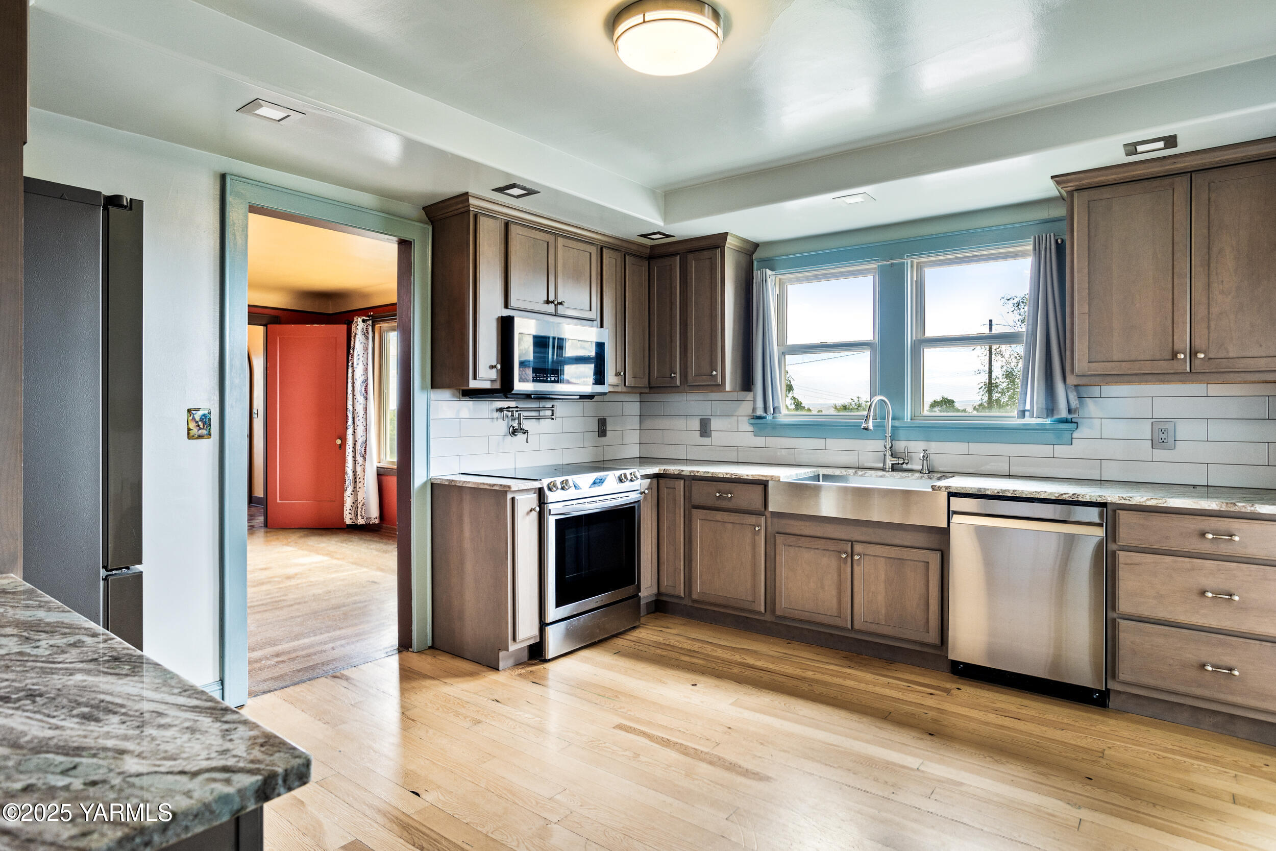 Zillah, Washington 98953, United States, 3 Bedrooms Bedrooms, ,2 BathroomsBathrooms,Residential,Active,91716