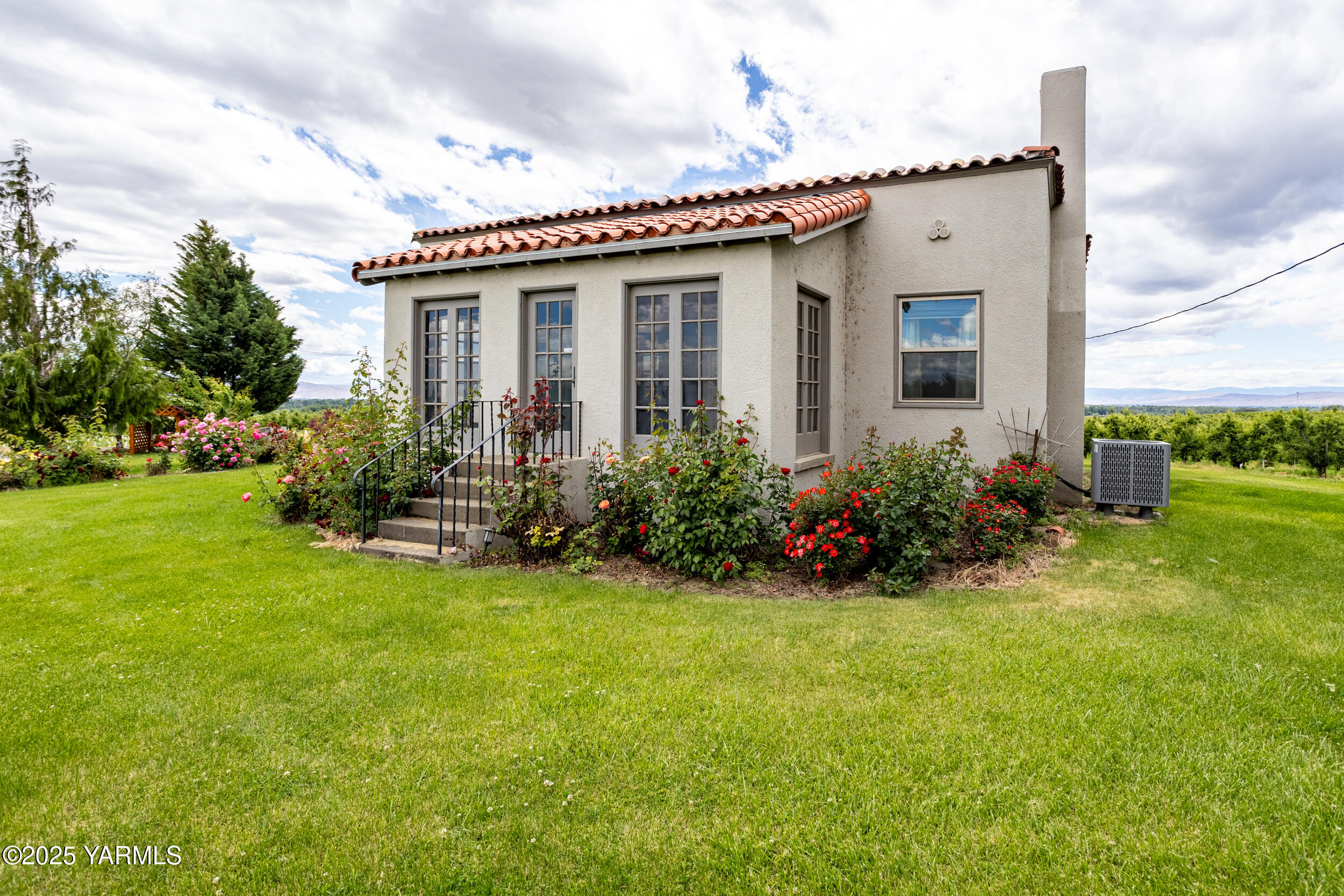 Zillah, Washington 98953, United States, 3 Bedrooms Bedrooms, ,2 BathroomsBathrooms,Residential,Active,91716