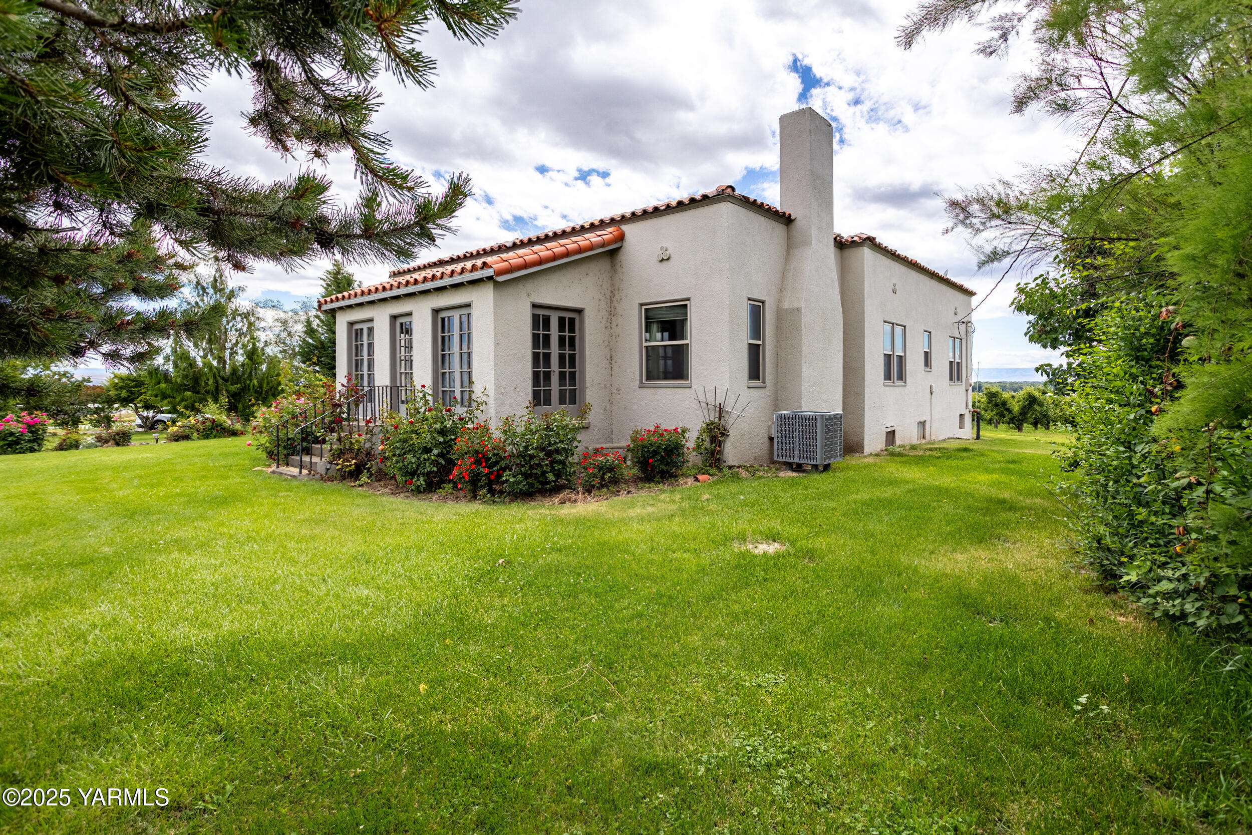 Zillah, Washington 98953, United States, 3 Bedrooms Bedrooms, ,2 BathroomsBathrooms,Residential,Active,91716