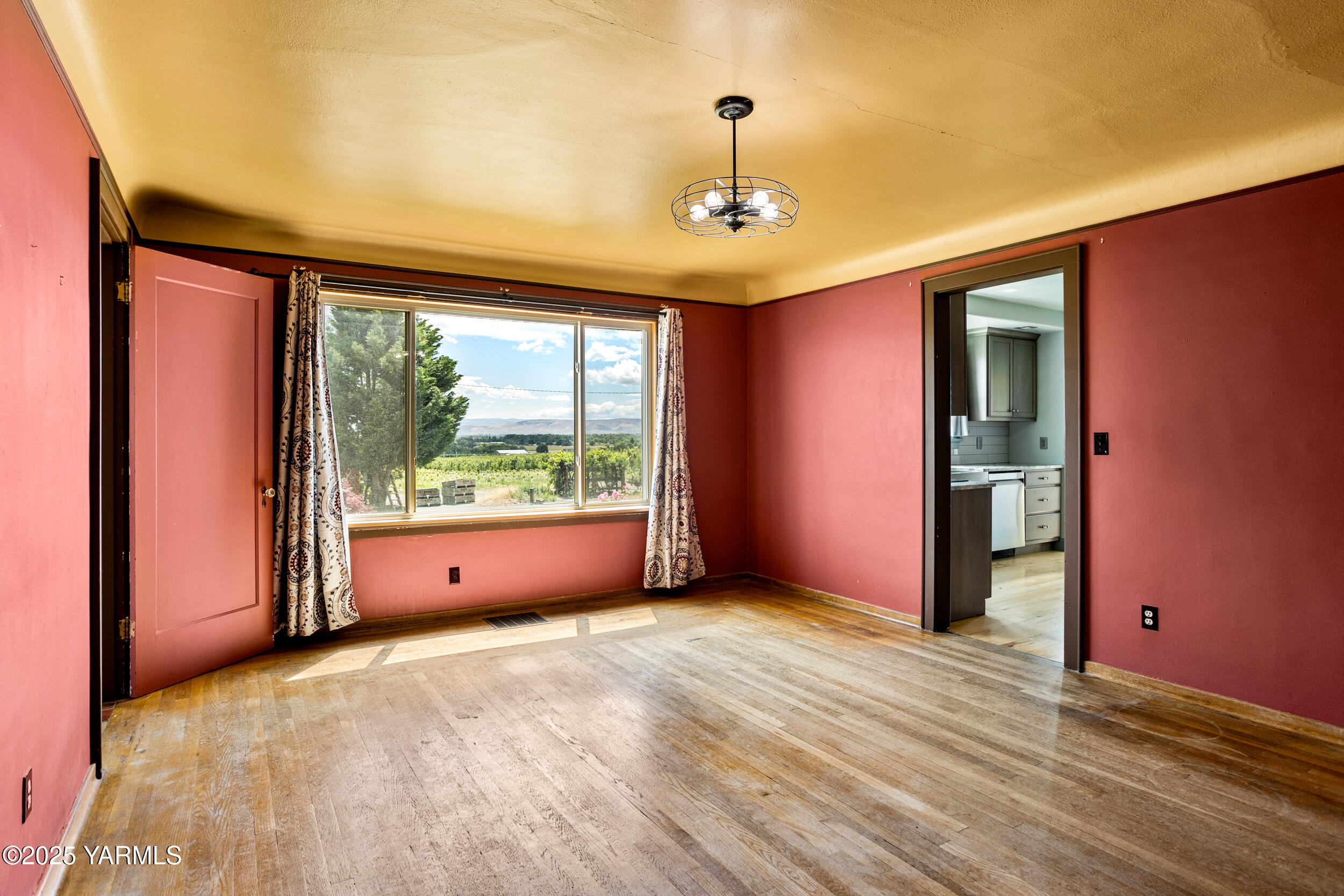 Zillah, Washington 98953, United States, 3 Bedrooms Bedrooms, ,2 BathroomsBathrooms,Residential,Active,91716