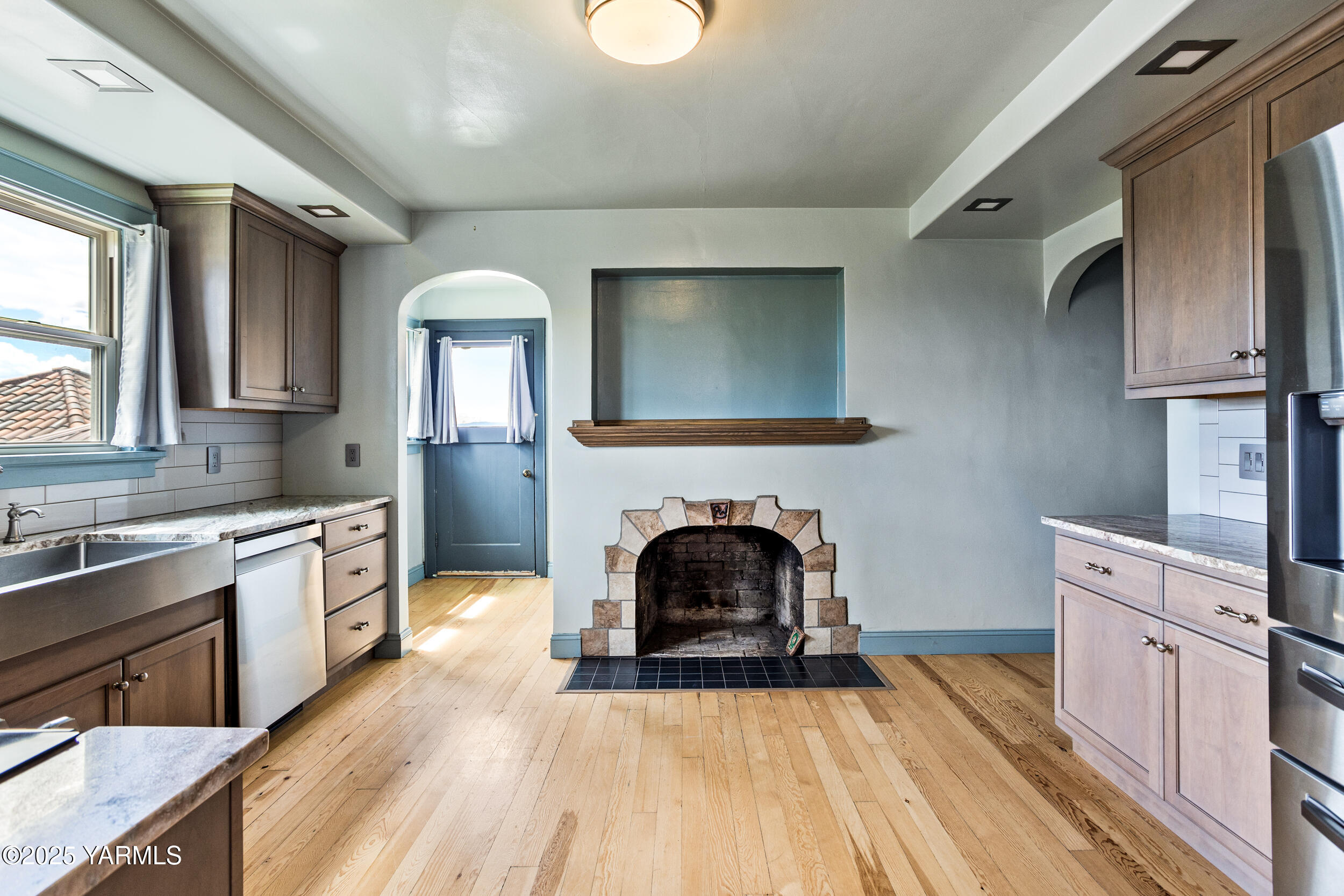 Zillah, Washington 98953, United States, 3 Bedrooms Bedrooms, ,2 BathroomsBathrooms,Residential,Active,91716