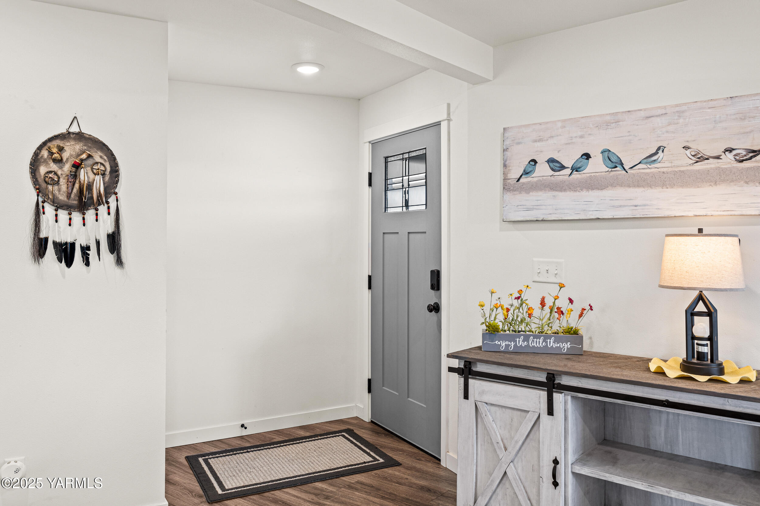 Yakima, Washington 98908, United States, 4 Bedrooms Bedrooms, ,3 BathroomsBathrooms,Residential,Contingent,12825