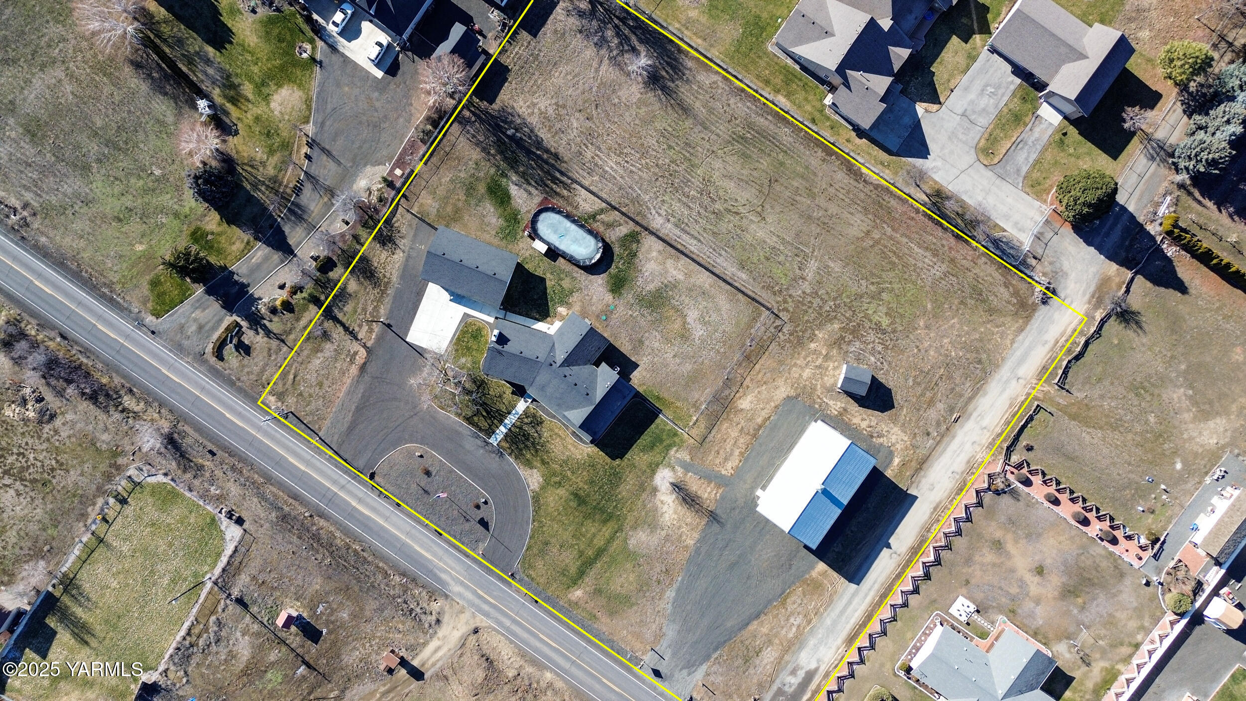 Yakima, Washington 98908, United States, 4 Bedrooms Bedrooms, ,3 BathroomsBathrooms,Residential,Contingent,12825