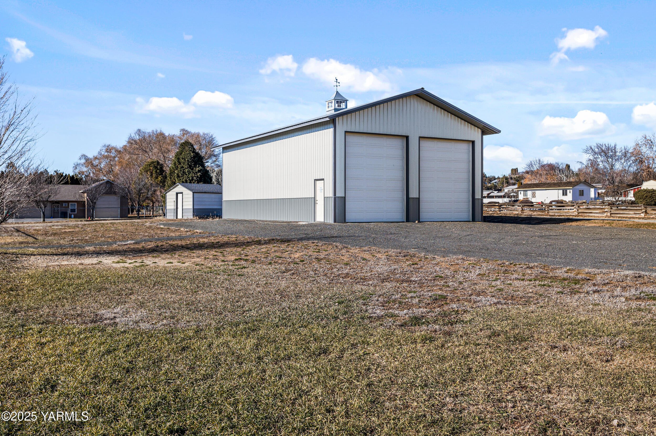 Yakima, Washington 98908, United States, 4 Bedrooms Bedrooms, ,3 BathroomsBathrooms,Residential,Contingent,12825