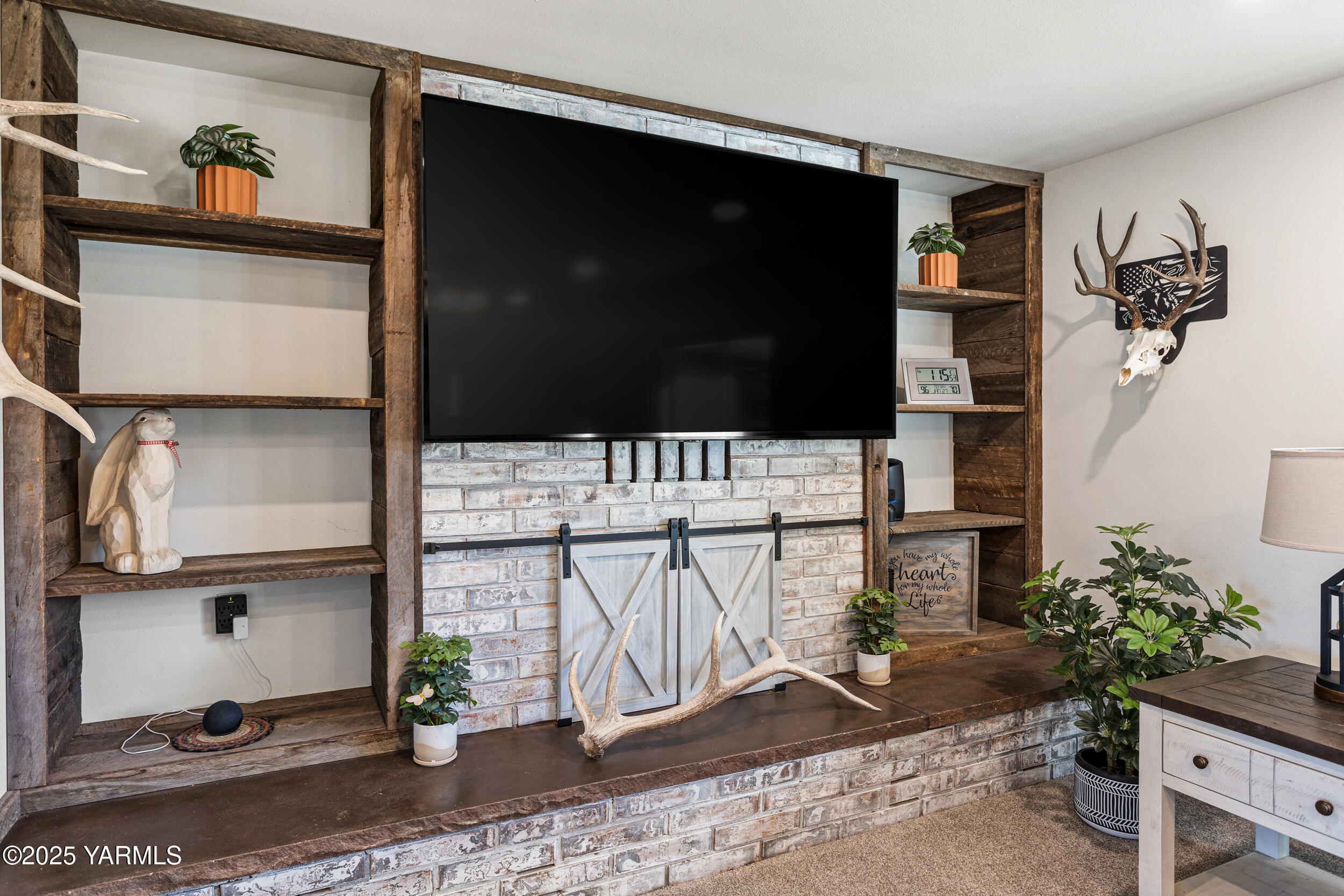 Yakima, Washington 98908, United States, 4 Bedrooms Bedrooms, ,3 BathroomsBathrooms,Residential,Contingent,12825