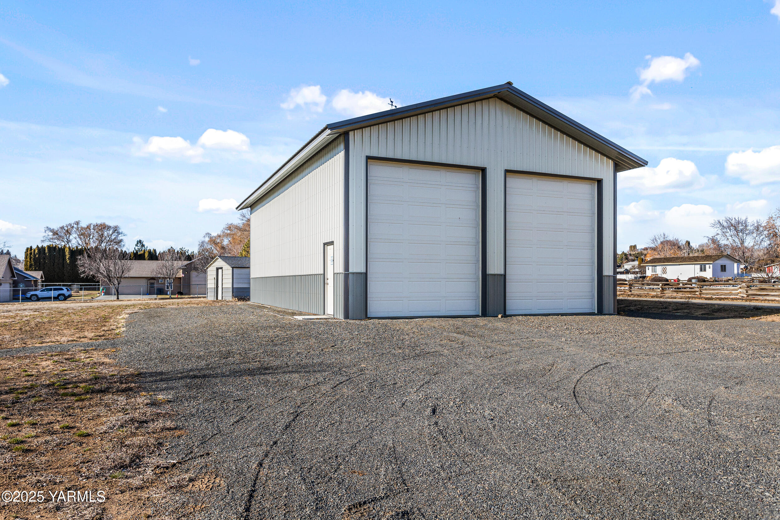 Yakima, Washington 98908, United States, 4 Bedrooms Bedrooms, ,3 BathroomsBathrooms,Residential,Contingent,12825