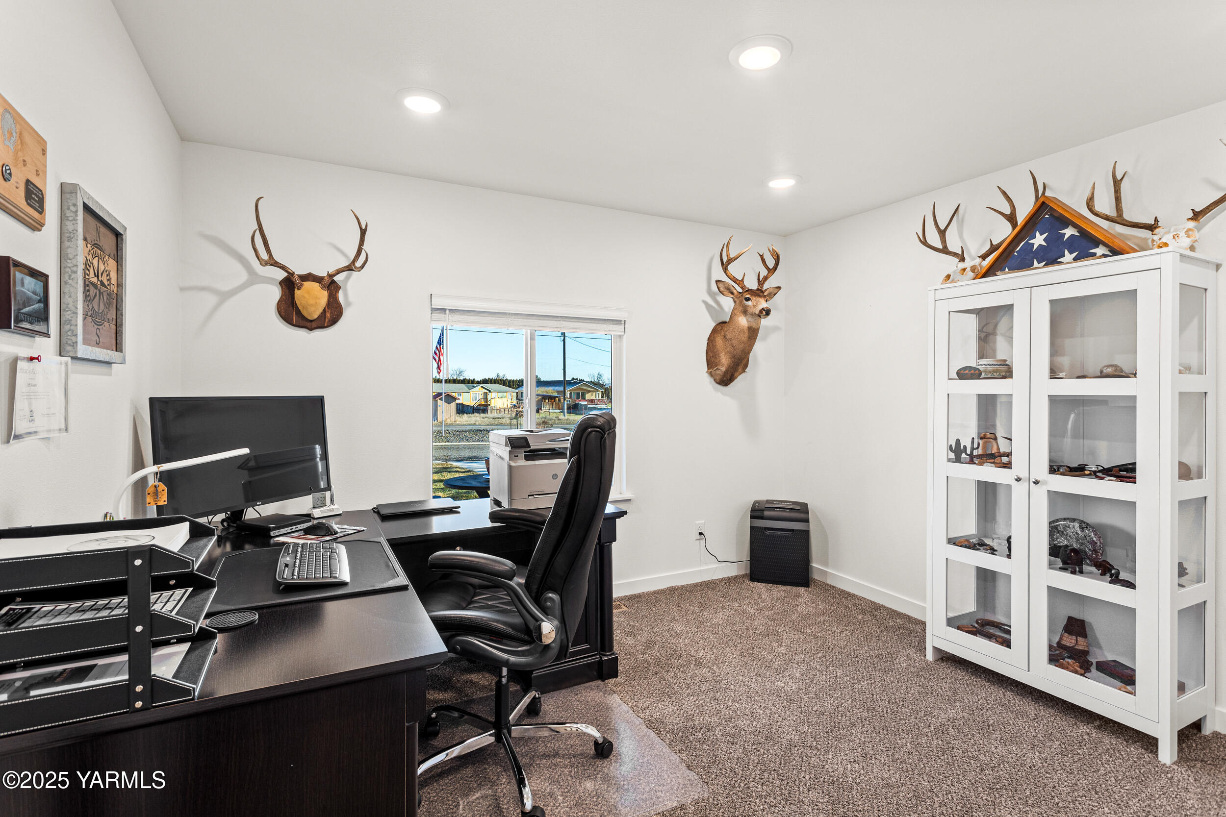 Yakima, Washington 98908, United States, 4 Bedrooms Bedrooms, ,3 BathroomsBathrooms,Residential,Contingent,12825