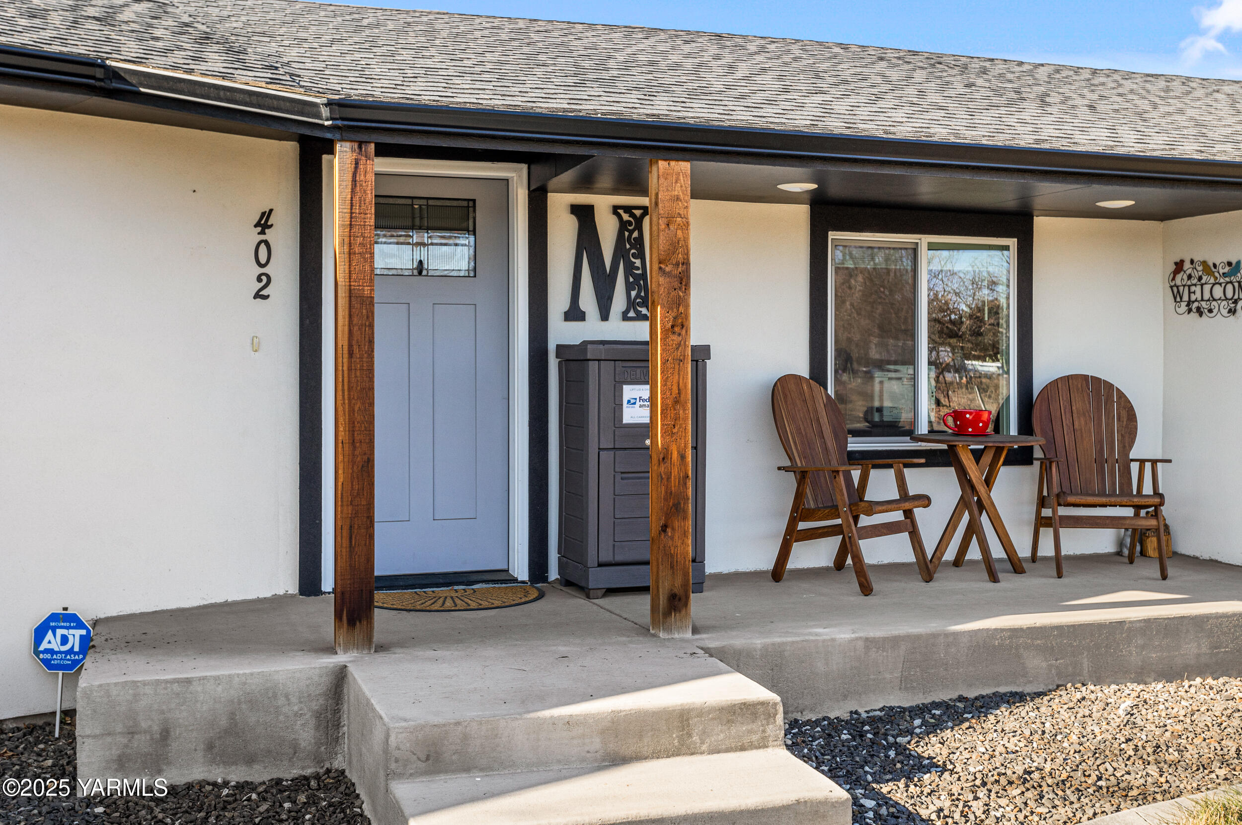 Yakima, Washington 98908, United States, 4 Bedrooms Bedrooms, ,3 BathroomsBathrooms,Residential,Contingent,12825