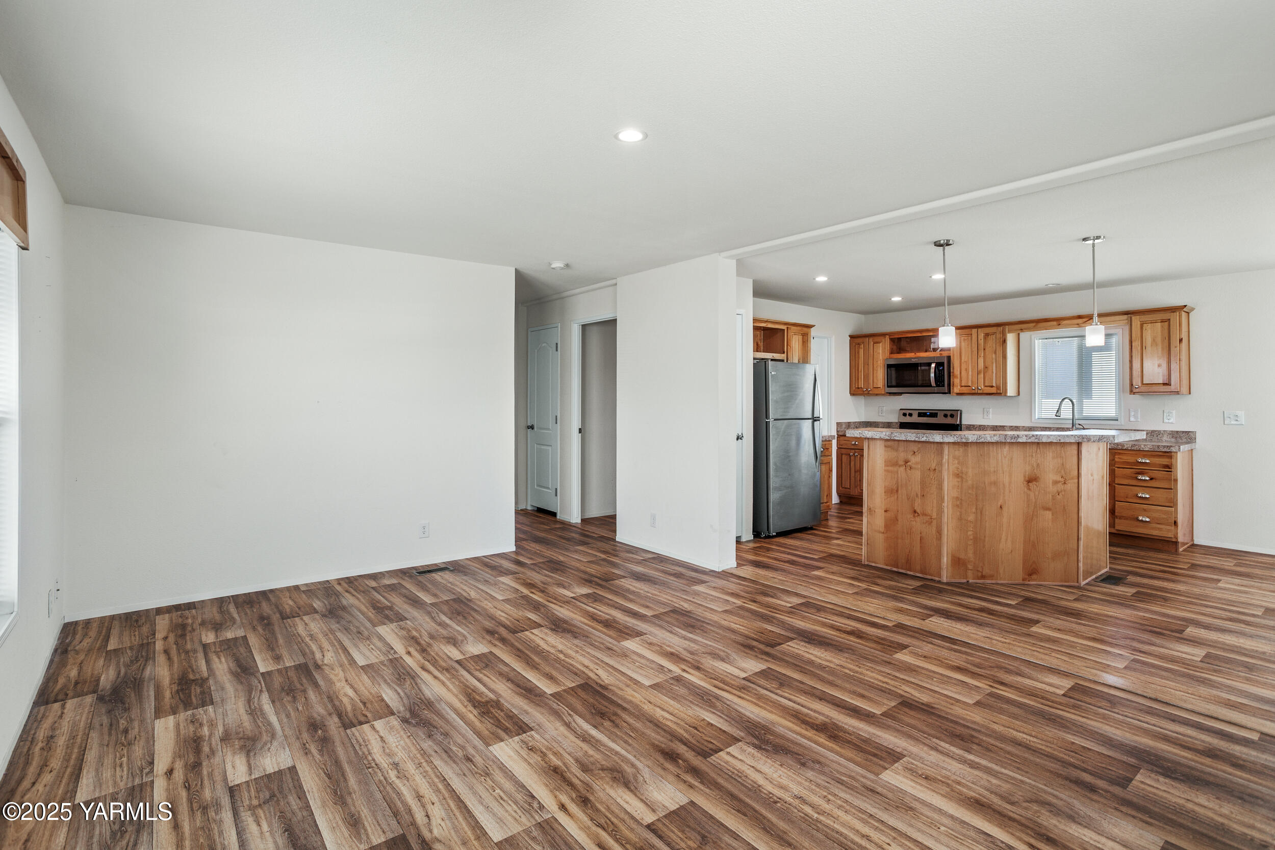 Union Gap, Washington 98903, United States, 3 Bedrooms Bedrooms, ,2 BathroomsBathrooms,Residential,Active,146297