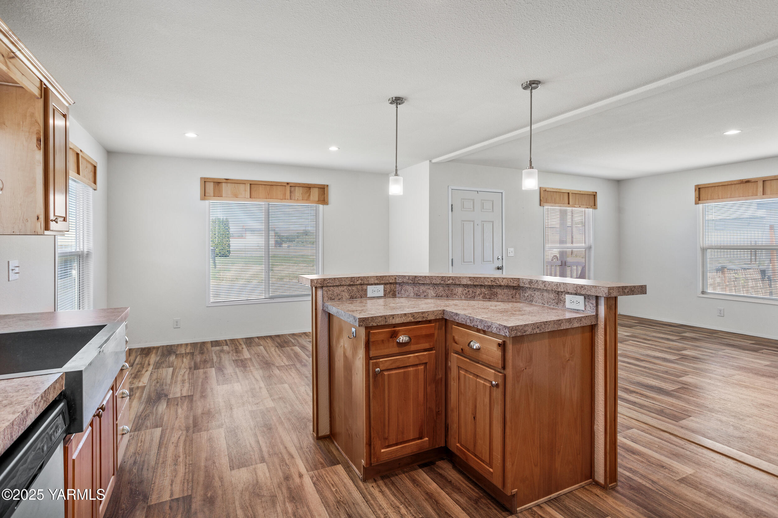 Union Gap, Washington 98903, United States, 3 Bedrooms Bedrooms, ,2 BathroomsBathrooms,Residential,Active,146297