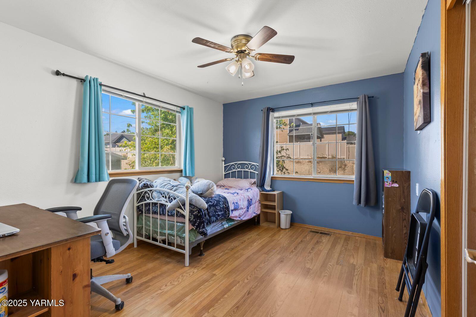 Yakima, Washington 98908, United States, 4 Bedrooms Bedrooms, ,3 BathroomsBathrooms,Residential,Active,199722