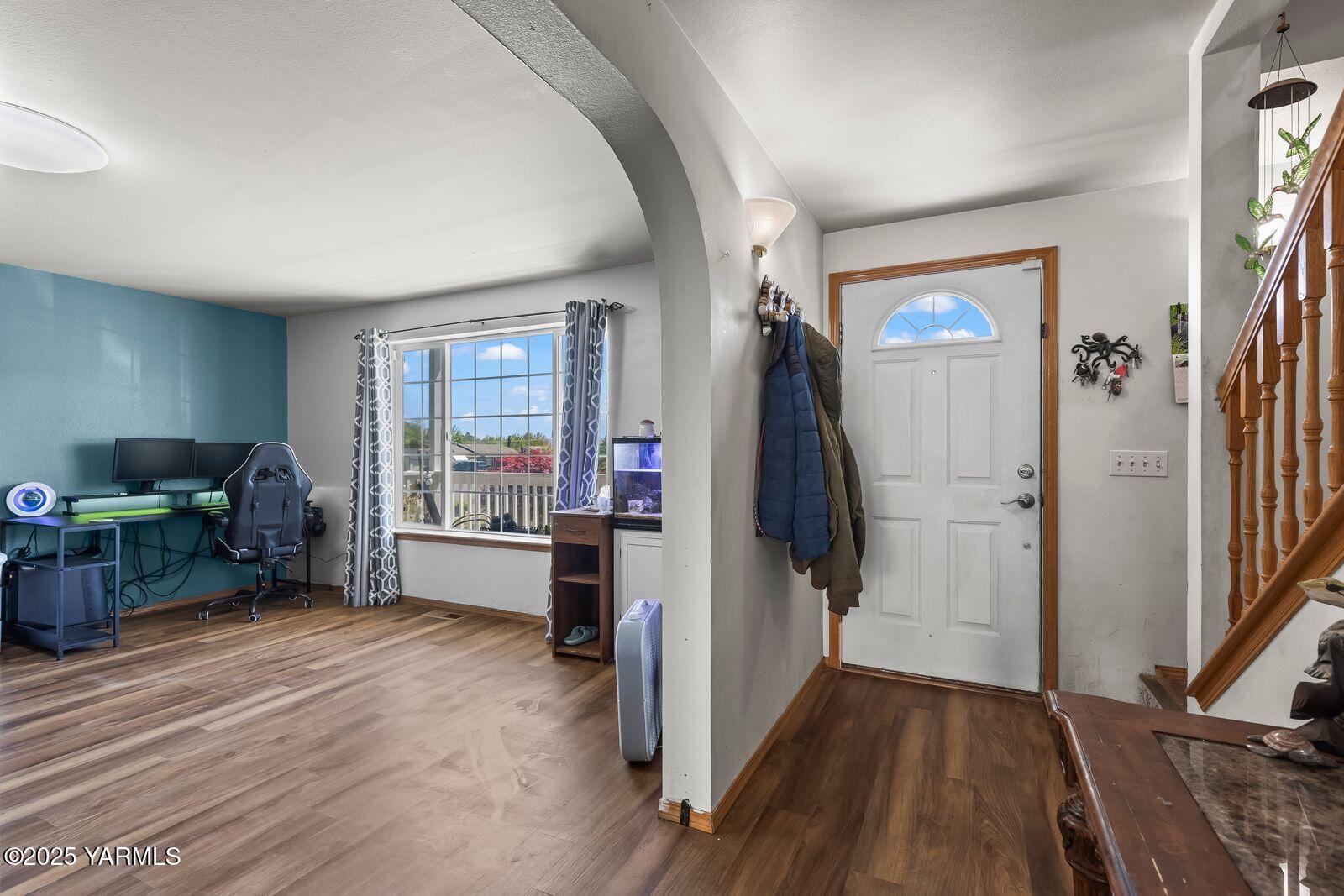 Yakima, Washington 98908, United States, 4 Bedrooms Bedrooms, ,3 BathroomsBathrooms,Residential,Active,199722