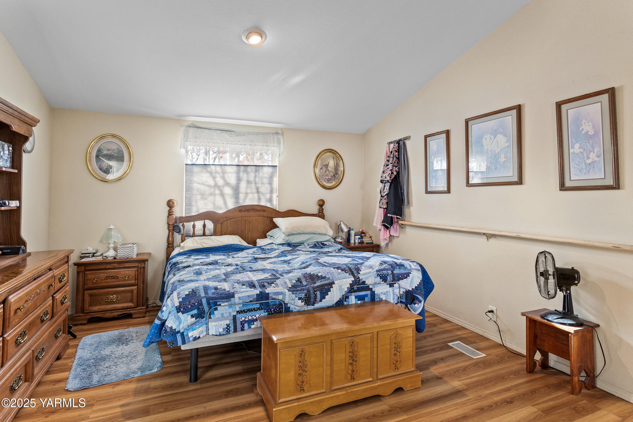 Yakima, Washington 98901, United States, 3 Bedrooms Bedrooms, ,2 BathroomsBathrooms,Residential,Active,145150