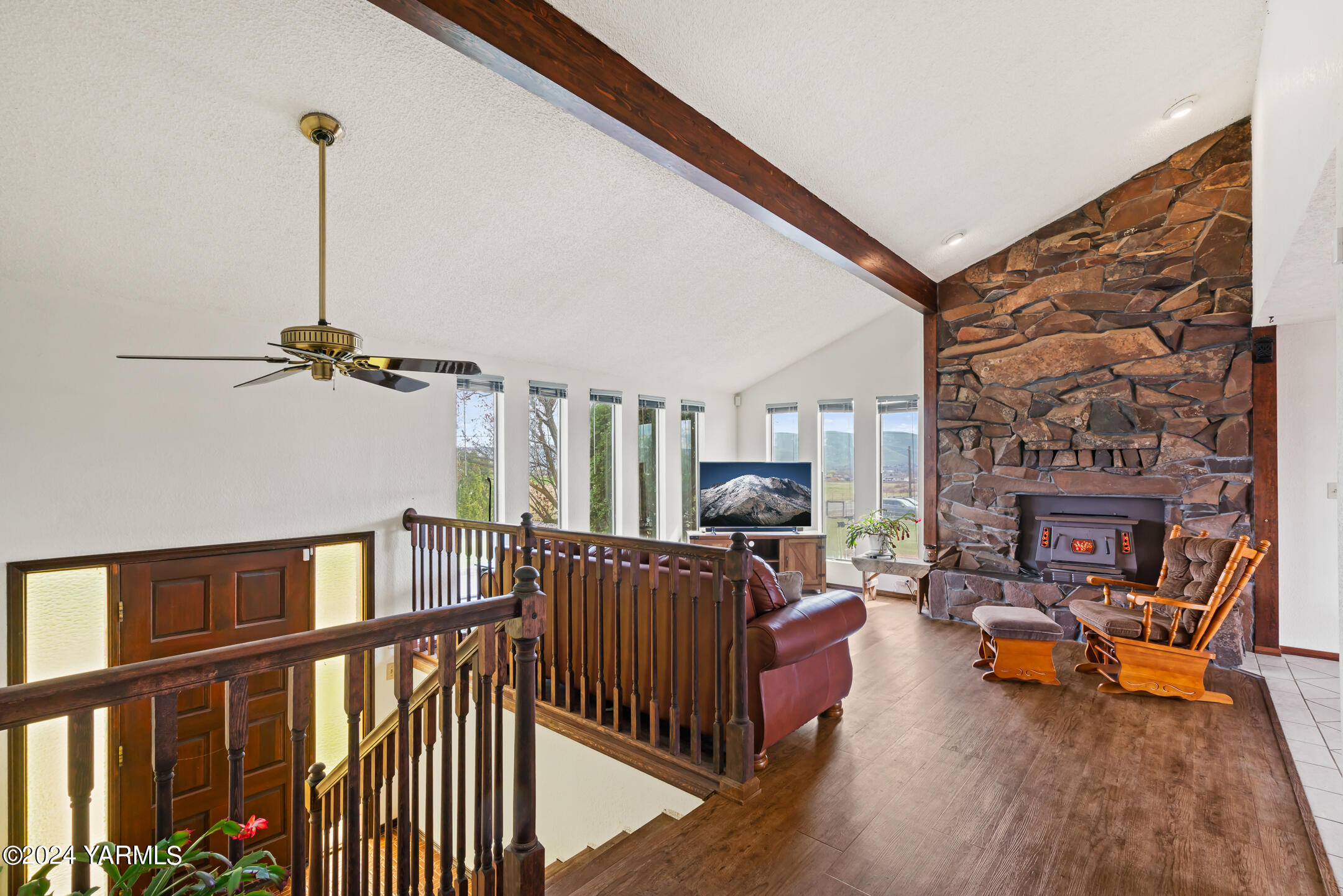 Prosser, Washington 99350, United States, 4 Bedrooms Bedrooms, ,2 BathroomsBathrooms,Residential,Active,61943