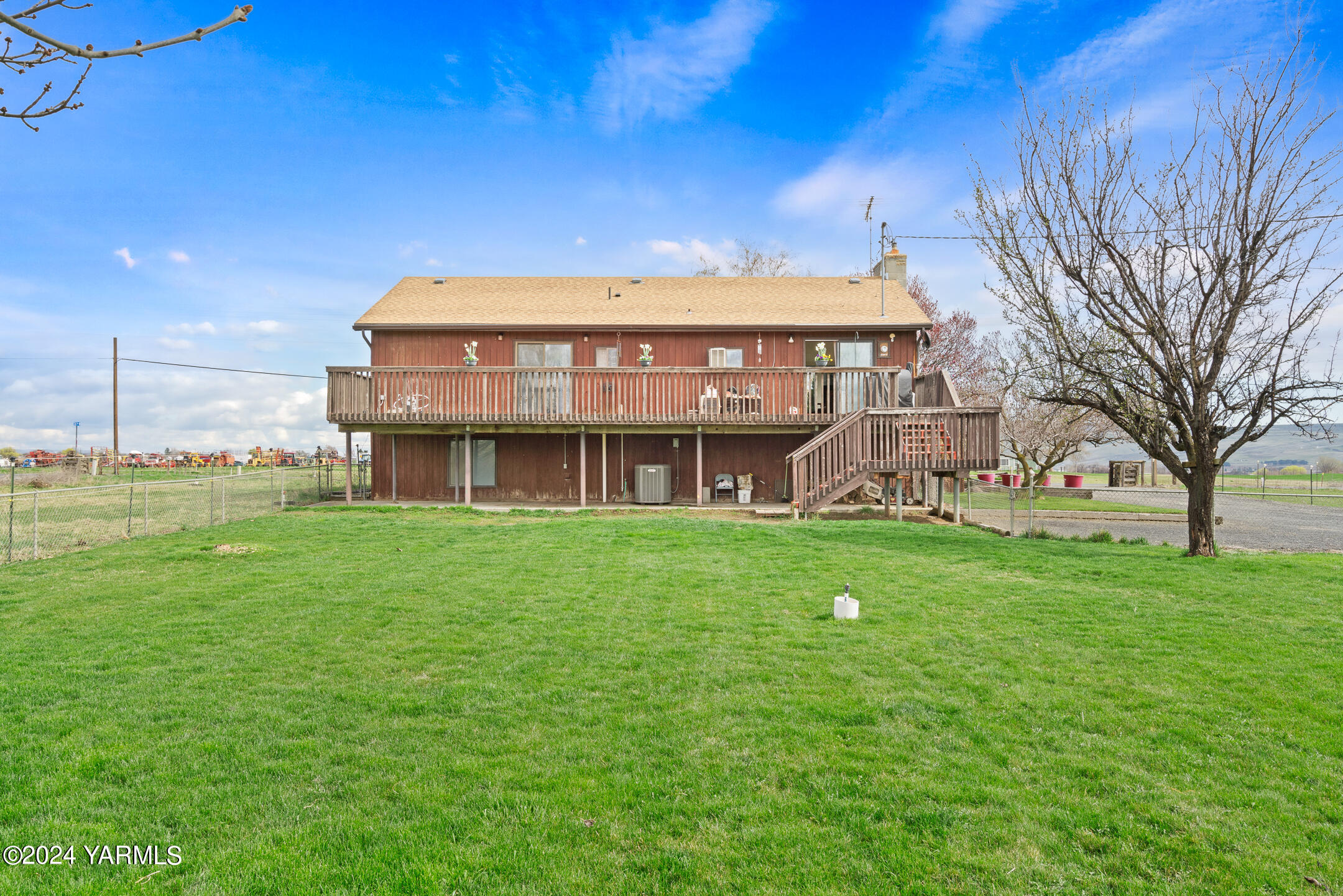 Prosser, Washington 99350, United States, 4 Bedrooms Bedrooms, ,2 BathroomsBathrooms,Residential,Active,61943