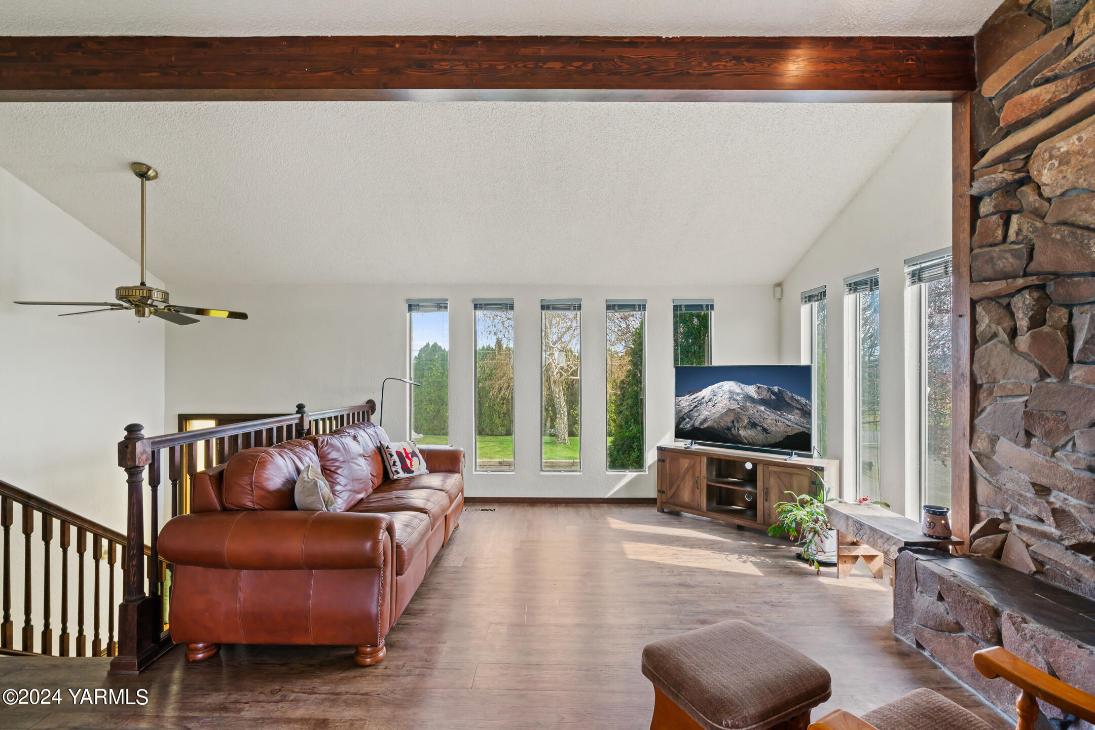 Prosser, Washington 99350, United States, 4 Bedrooms Bedrooms, ,2 BathroomsBathrooms,Residential,Active,61943