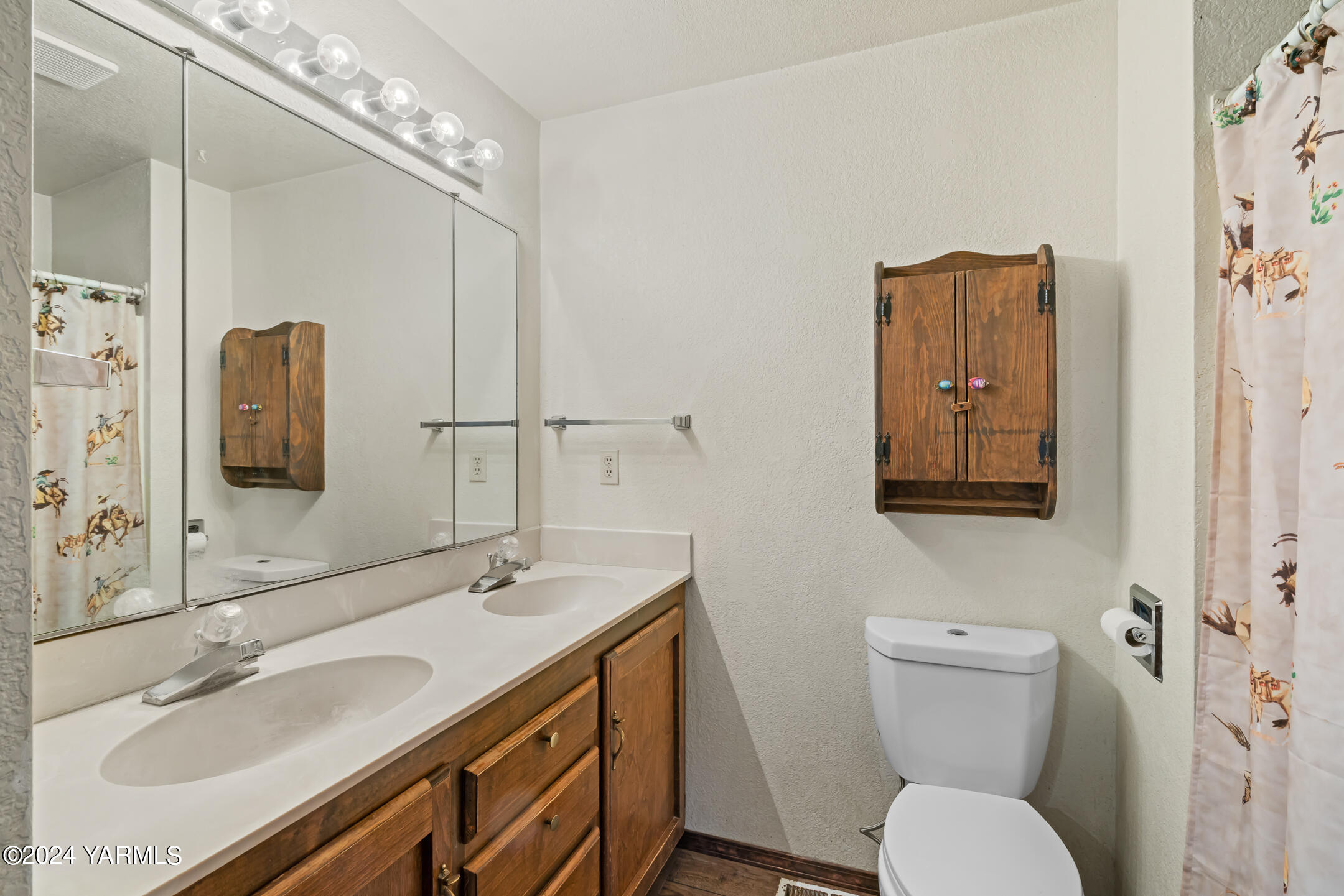 Prosser, Washington 99350, United States, 4 Bedrooms Bedrooms, ,2 BathroomsBathrooms,Residential,Active,61943