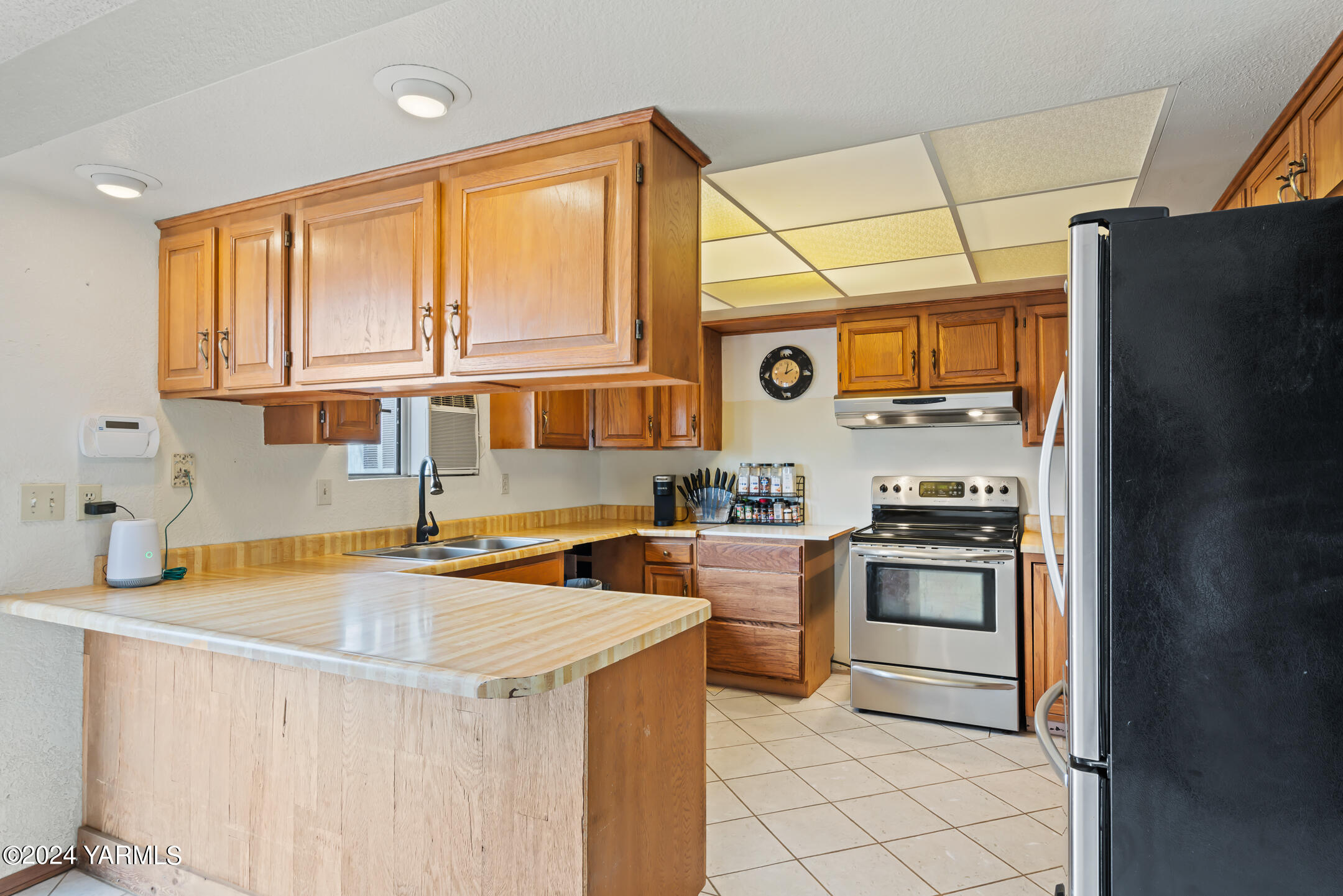 Prosser, Washington 99350, United States, 4 Bedrooms Bedrooms, ,2 BathroomsBathrooms,Residential,Active,61943