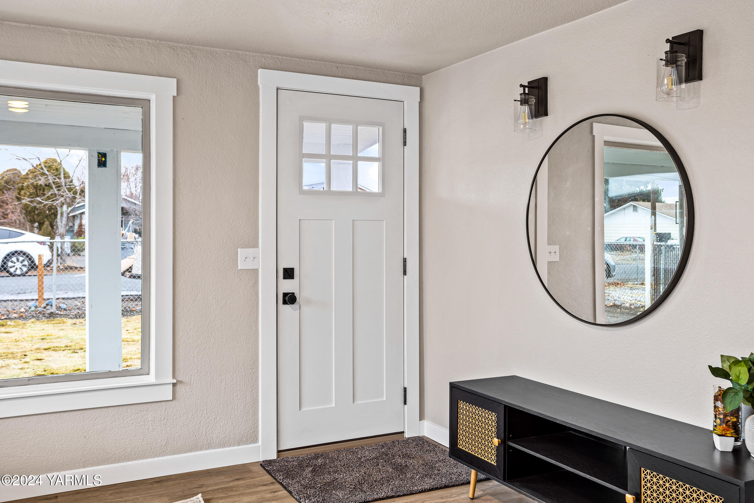 Yakima, Washington 98902, United States, 3 Bedrooms Bedrooms, ,1 BathroomBathrooms,Residential,Pending,26548