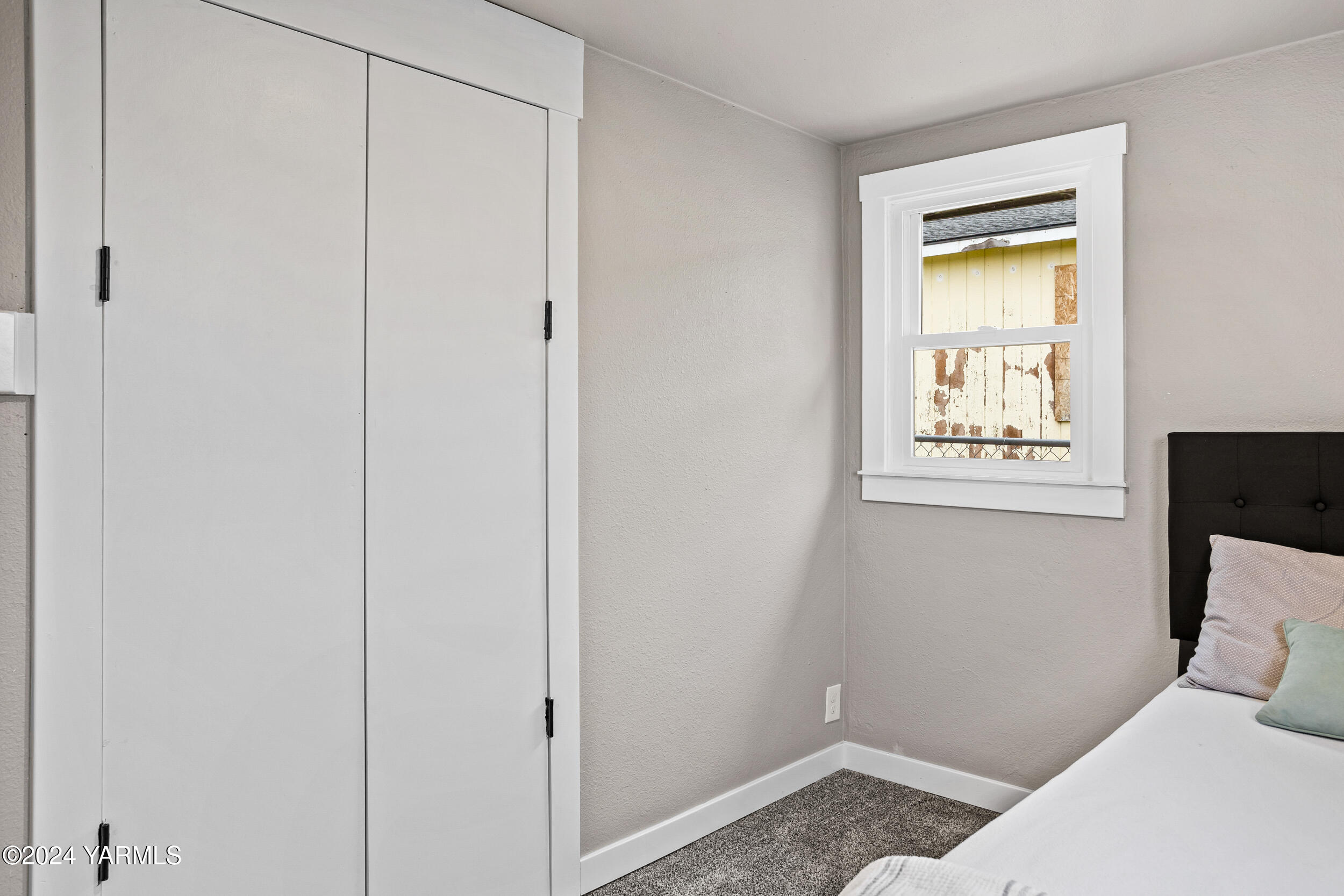 Yakima, Washington 98902, United States, 3 Bedrooms Bedrooms, ,1 BathroomBathrooms,Residential,Pending,26548