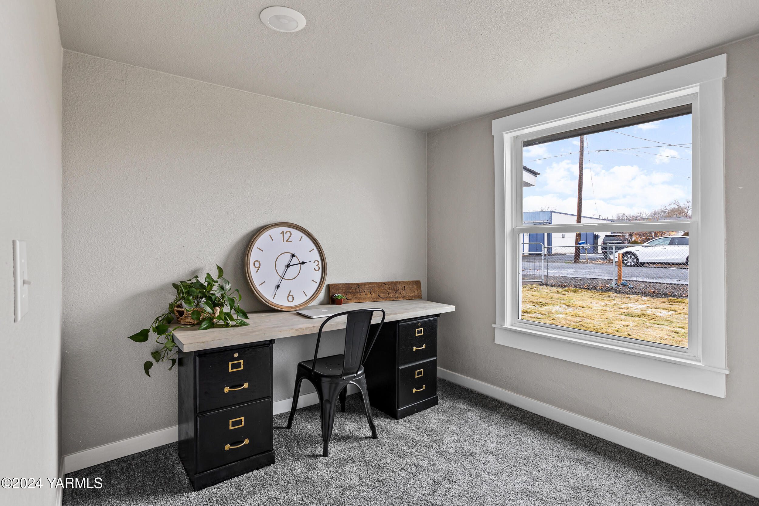 Yakima, Washington 98902, United States, 3 Bedrooms Bedrooms, ,1 BathroomBathrooms,Residential,Pending,26548