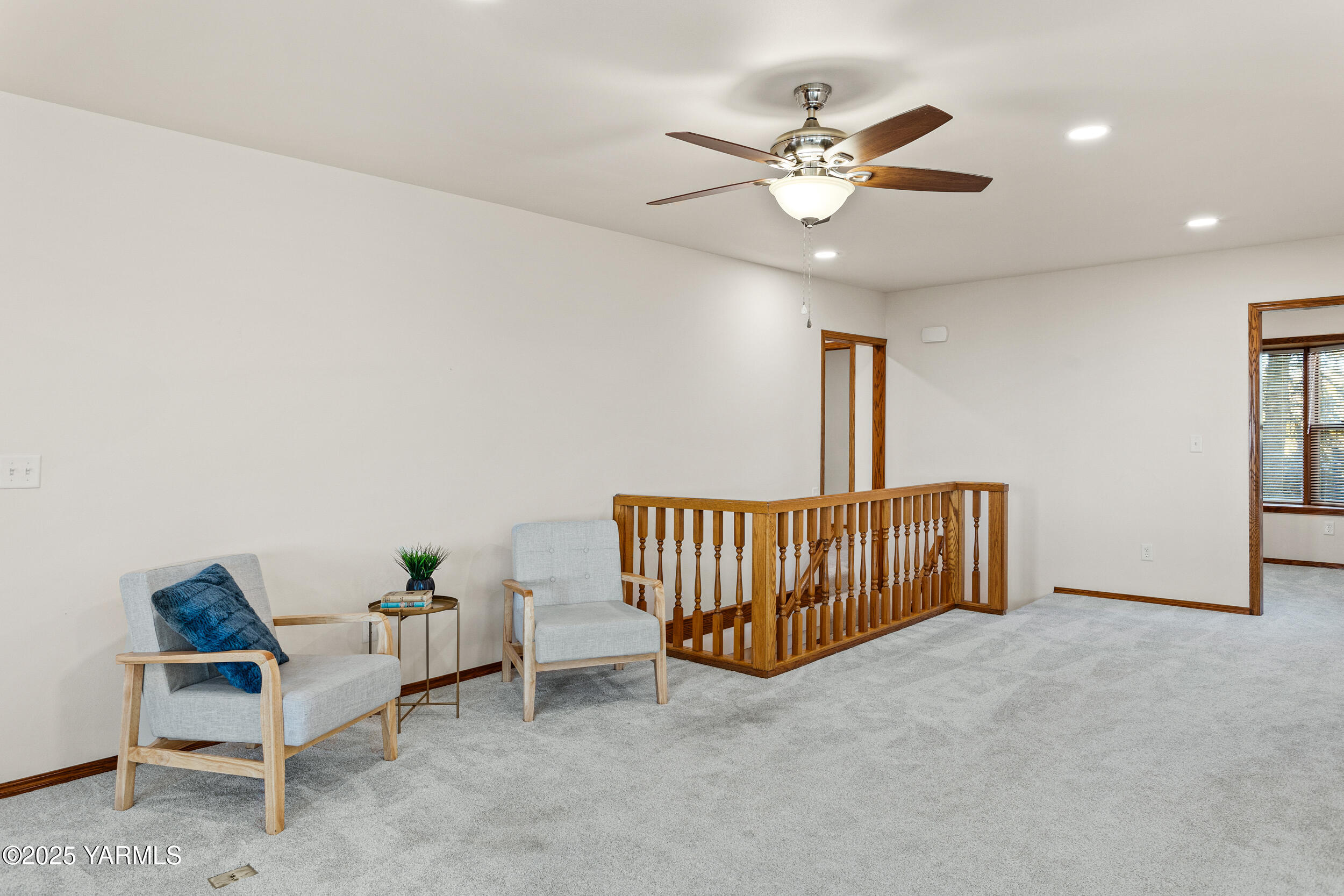 Yakima, Washington 98908, United States, 2 Bedrooms Bedrooms, ,4 BathroomsBathrooms,Residential,Pending,15459