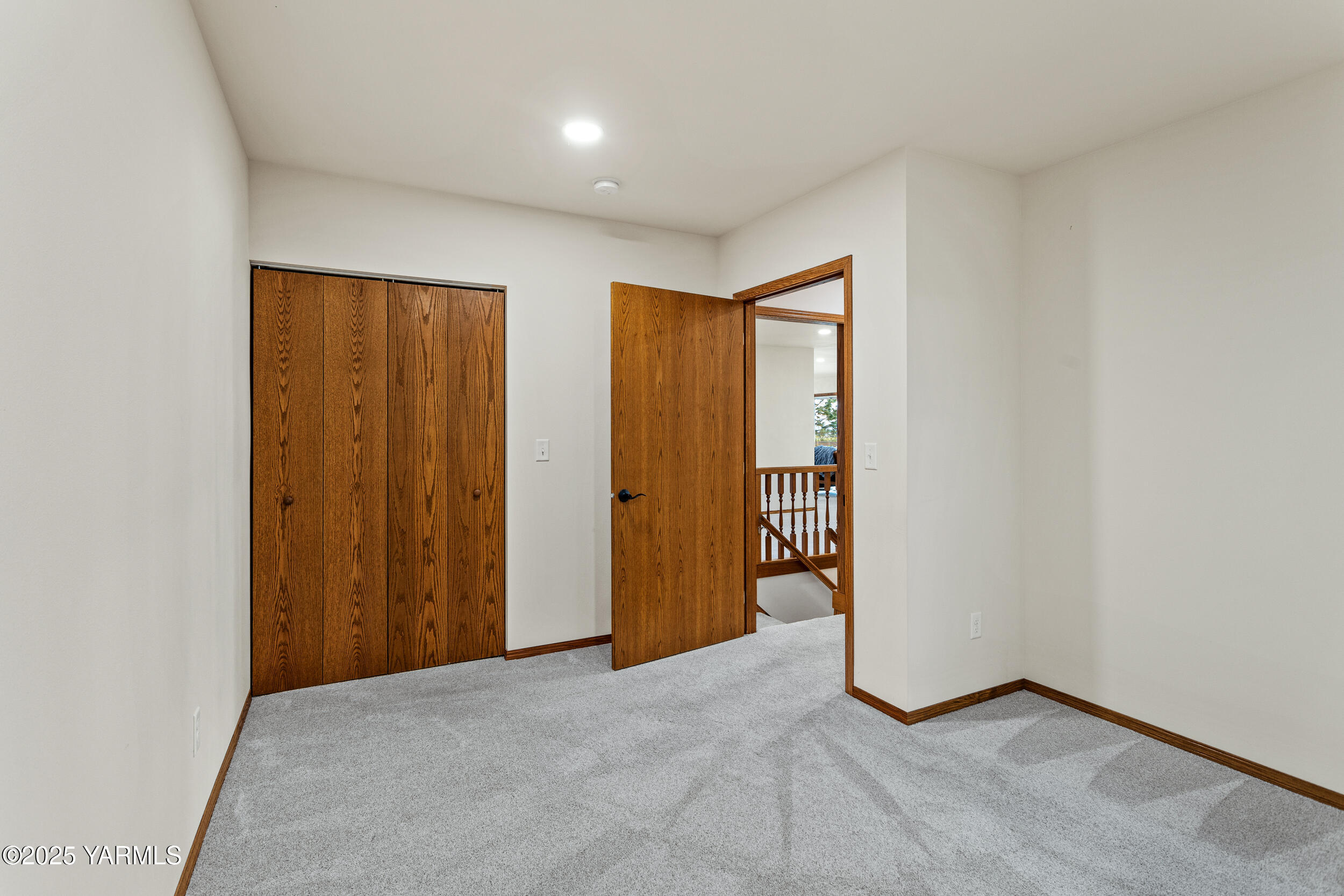 Yakima, Washington 98908, United States, 2 Bedrooms Bedrooms, ,4 BathroomsBathrooms,Residential,Pending,15459