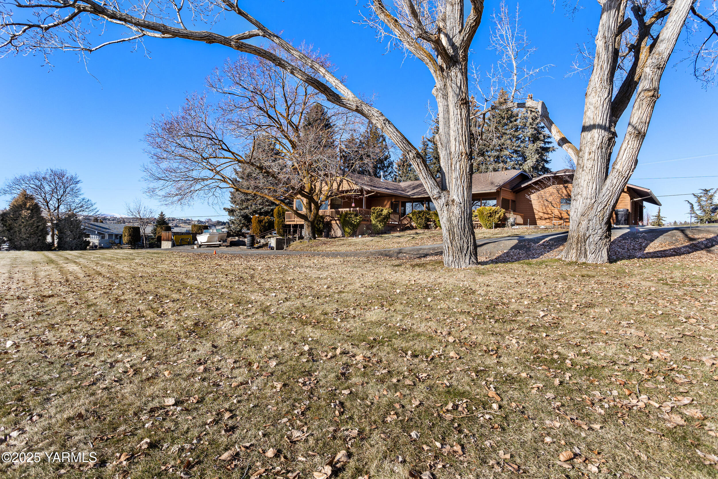 Yakima, Washington 98908, United States, 2 Bedrooms Bedrooms, ,4 BathroomsBathrooms,Residential,Pending,15459