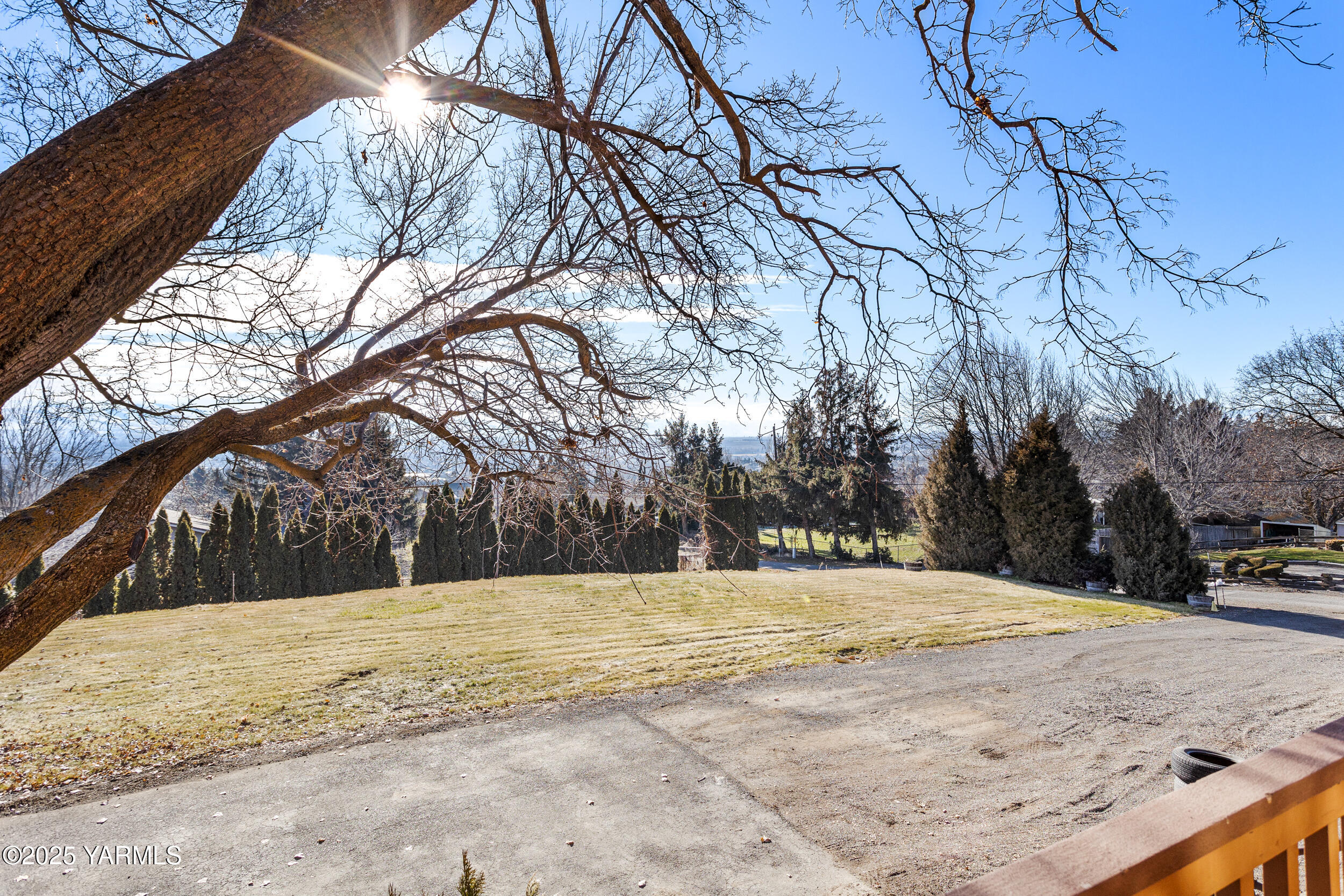 Yakima, Washington 98908, United States, 2 Bedrooms Bedrooms, ,4 BathroomsBathrooms,Residential,Pending,15459