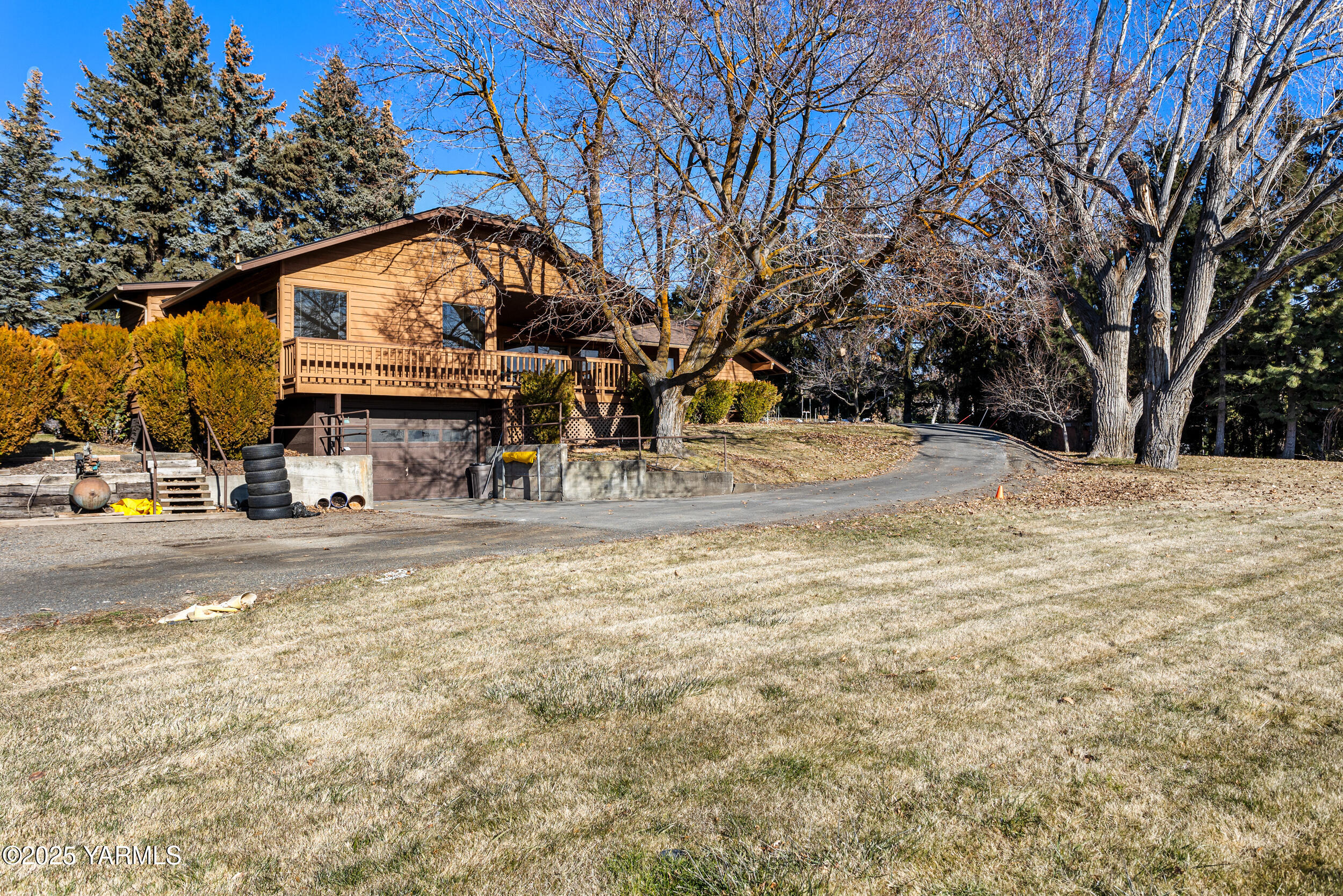 Yakima, Washington 98908, United States, 2 Bedrooms Bedrooms, ,4 BathroomsBathrooms,Residential,Pending,15459