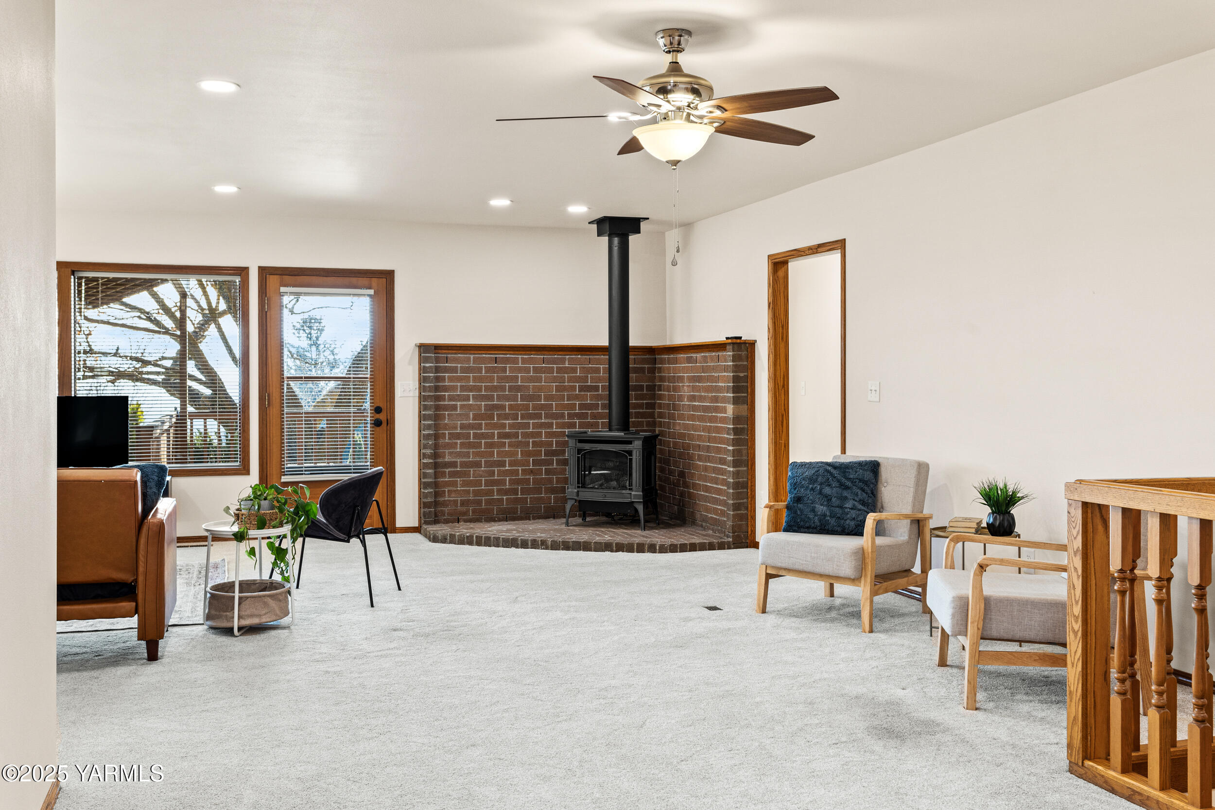 Yakima, Washington 98908, United States, 2 Bedrooms Bedrooms, ,4 BathroomsBathrooms,Residential,Pending,15459