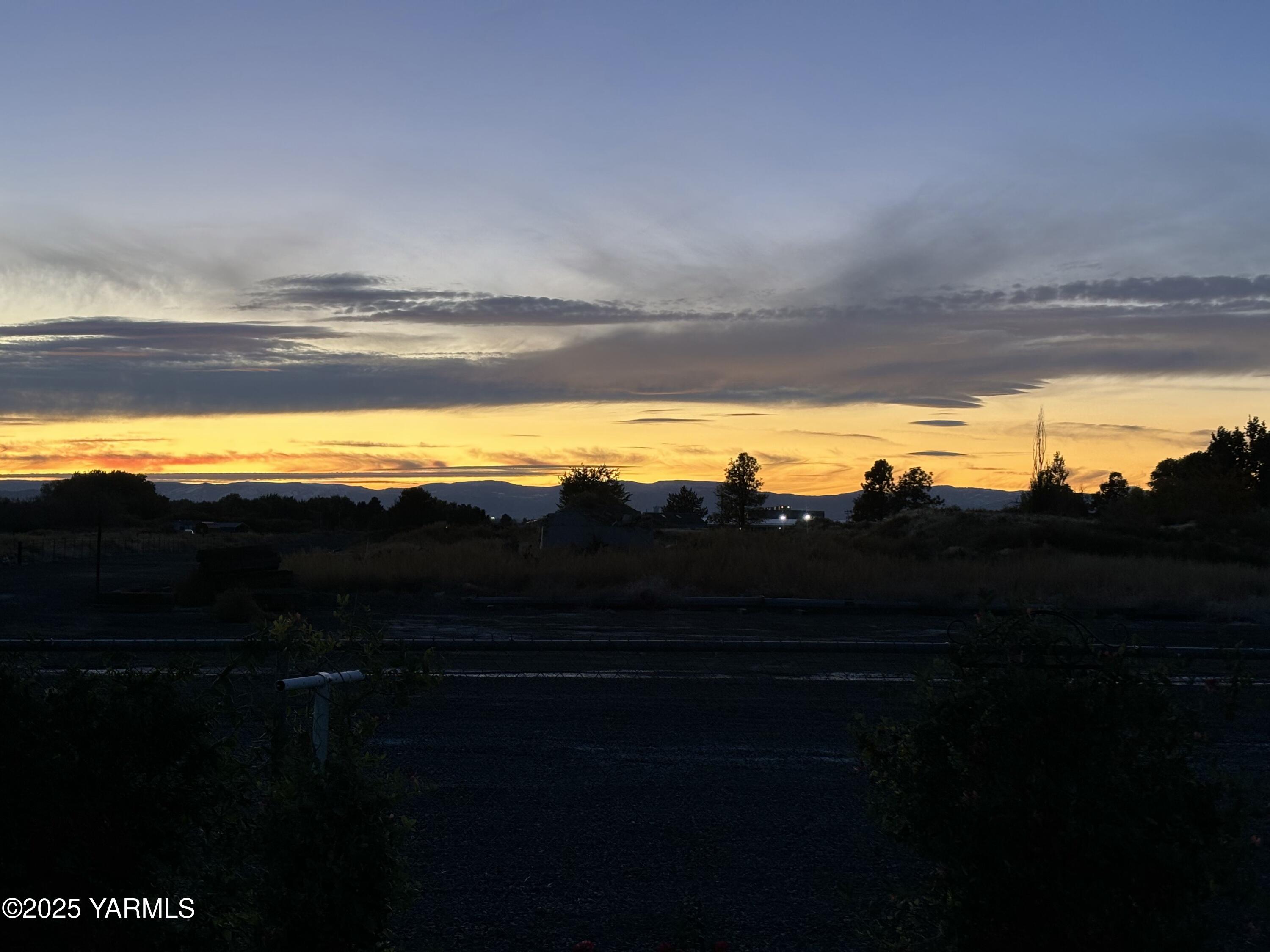 Union Gap, Washington 98903, United States, 3 Bedrooms Bedrooms, ,2 BathroomsBathrooms,Residential,Active,232627