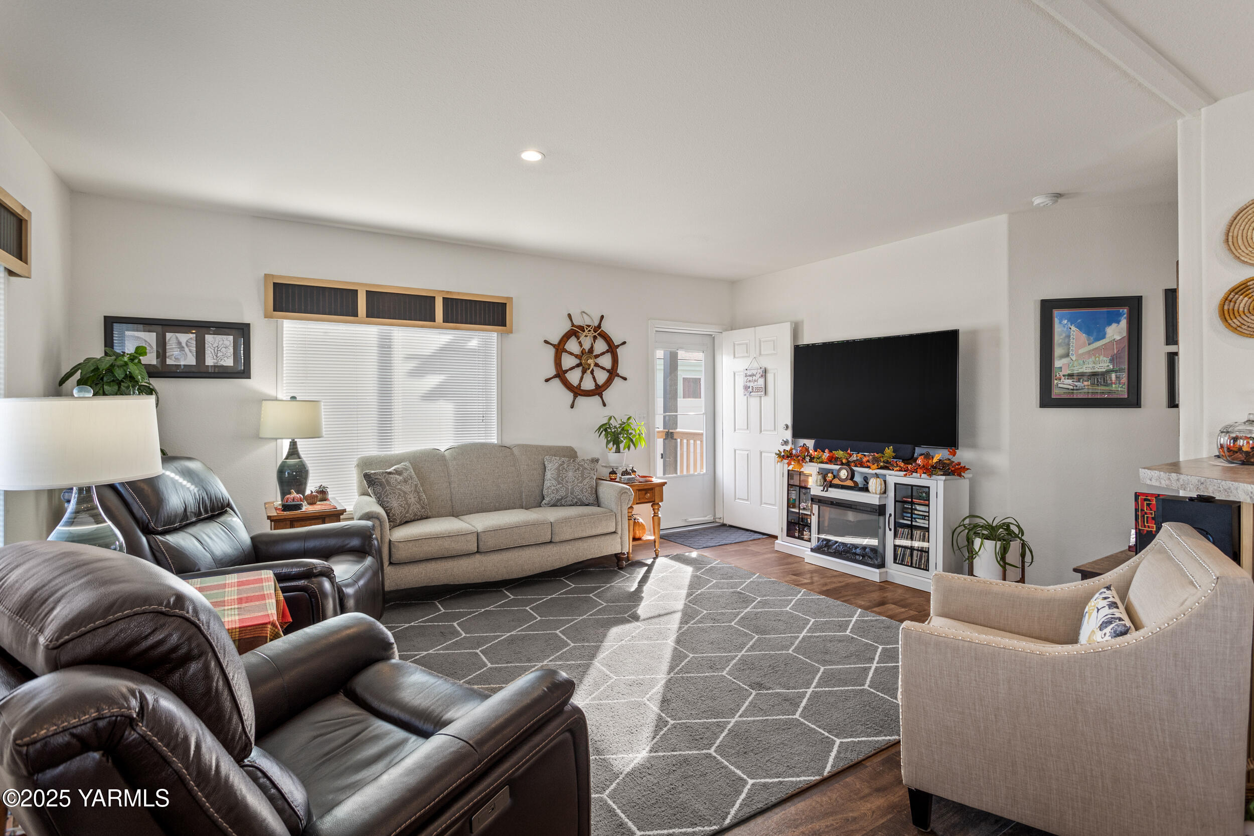 Union Gap, Washington 98903, United States, 3 Bedrooms Bedrooms, ,2 BathroomsBathrooms,Residential,Active,232627