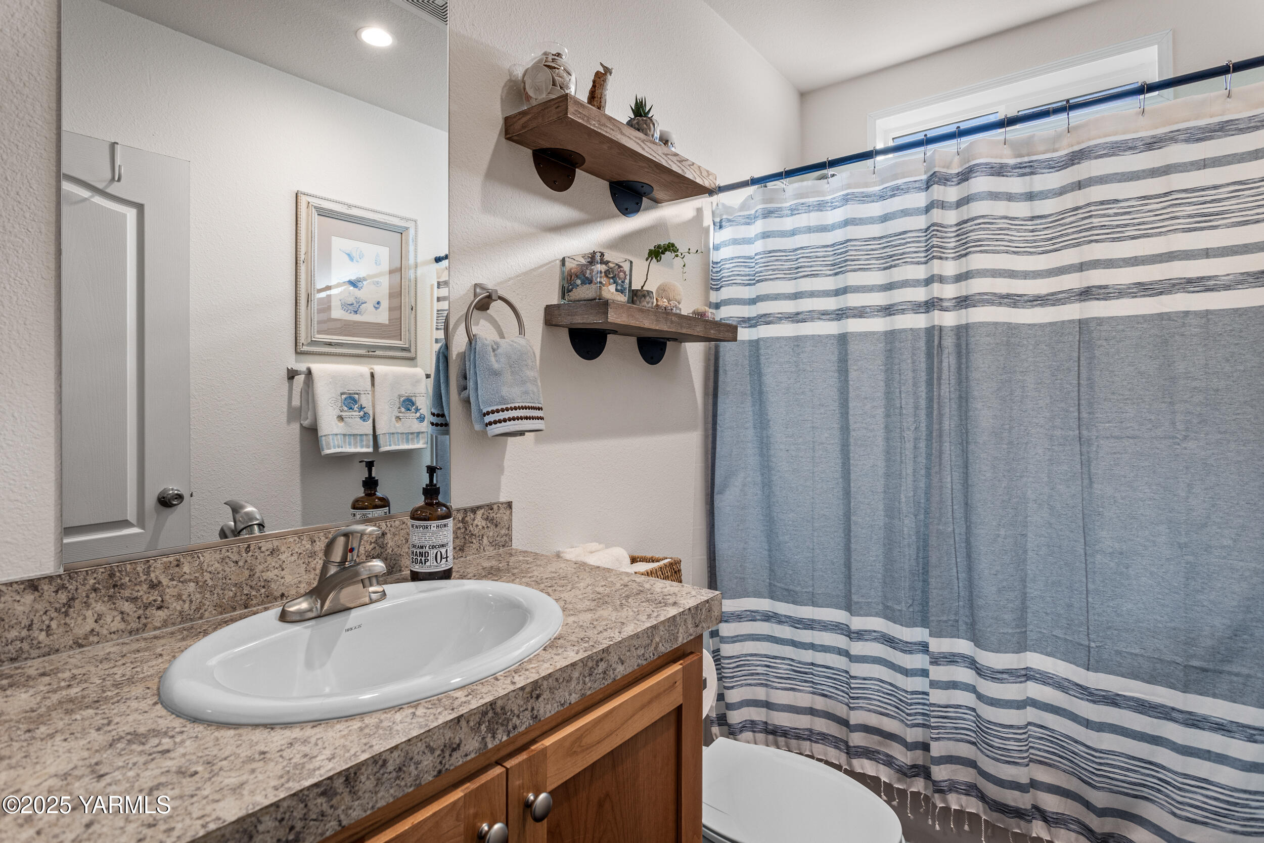 Union Gap, Washington 98903, United States, 3 Bedrooms Bedrooms, ,2 BathroomsBathrooms,Residential,Active,232627