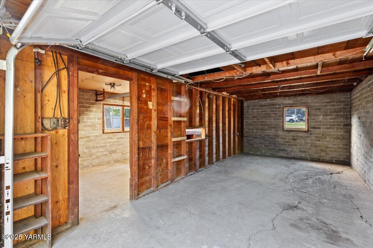 Yakima, Washington 98902, United States, 2 Bedrooms Bedrooms, ,2 BathroomsBathrooms,Residential,Active,138635