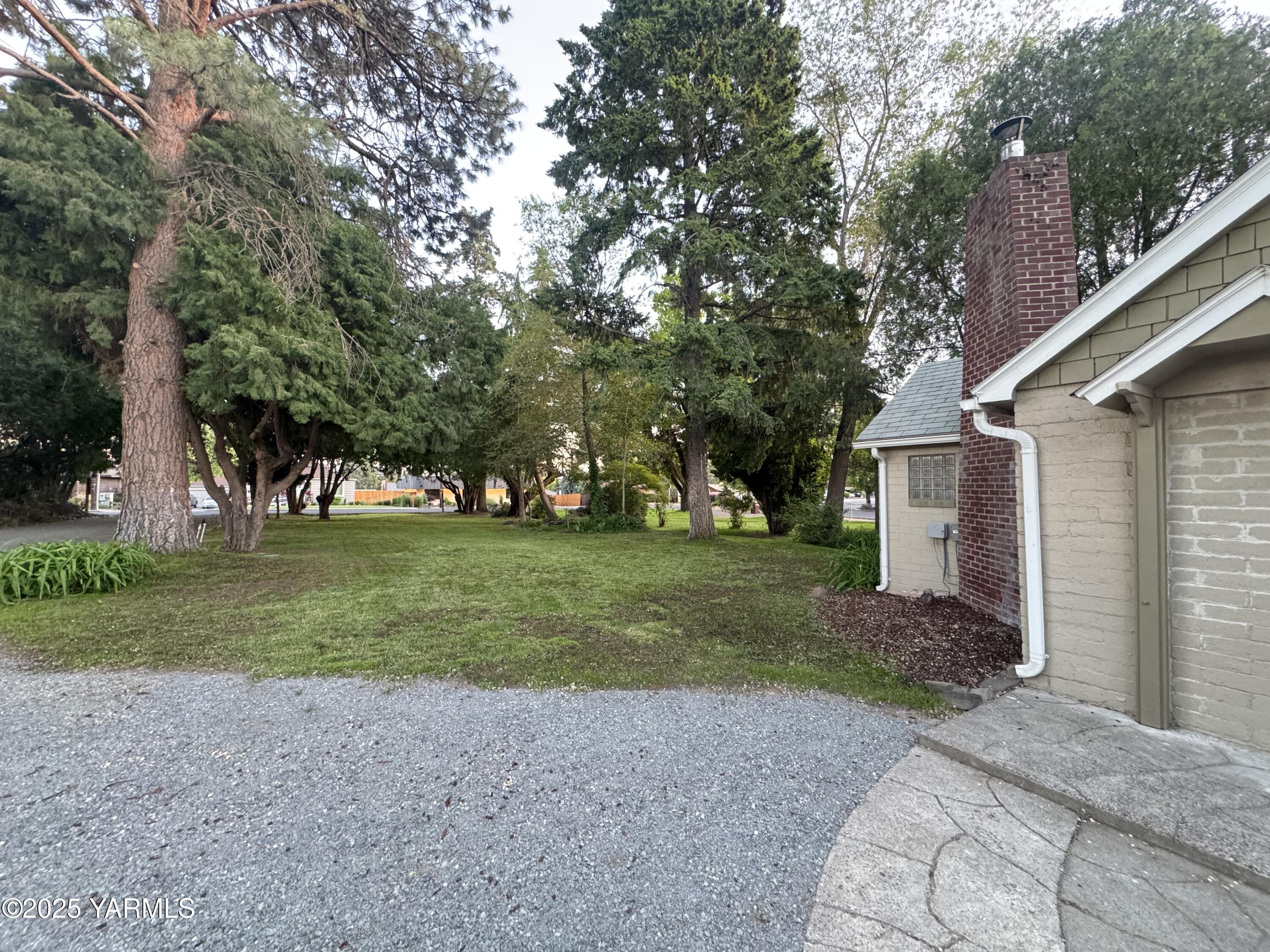 Yakima, Washington 98902, United States, 2 Bedrooms Bedrooms, ,2 BathroomsBathrooms,Residential,Active,138635