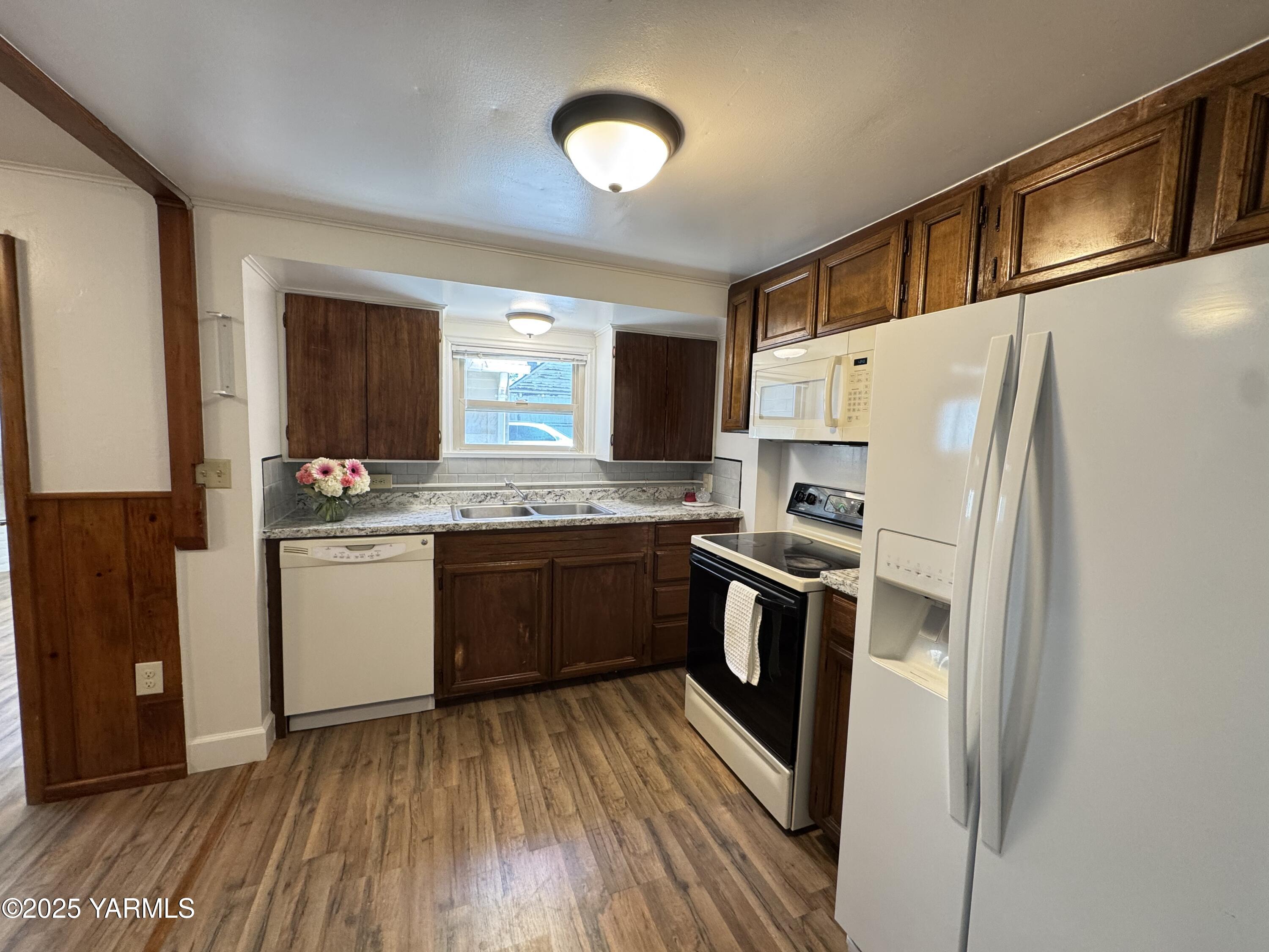 Yakima, Washington 98902, United States, 2 Bedrooms Bedrooms, ,2 BathroomsBathrooms,Residential,Active,138635