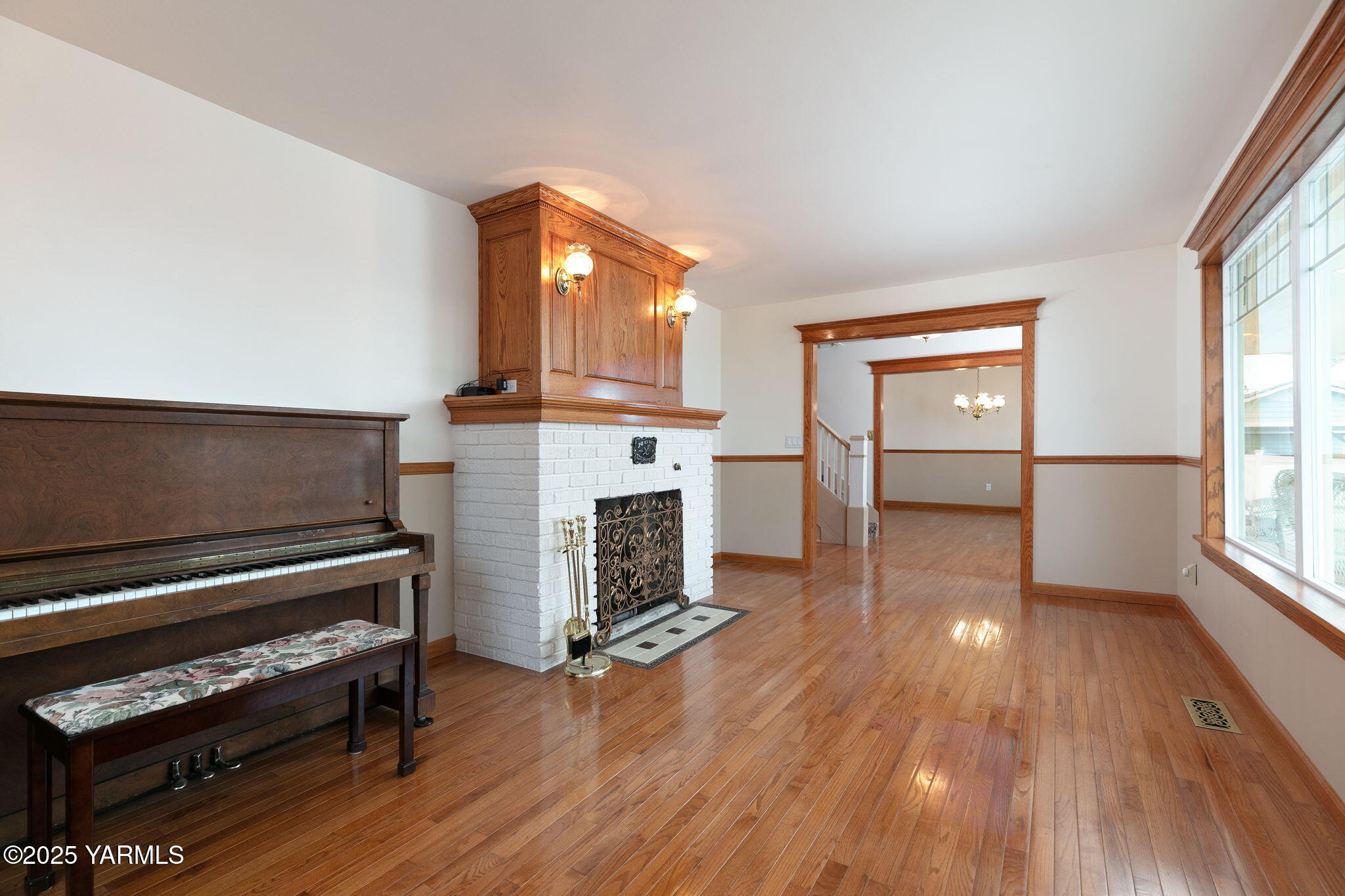 Yakima, Washington 98902, United States, 5 Bedrooms Bedrooms, ,3 BathroomsBathrooms,Residential,Active,16140