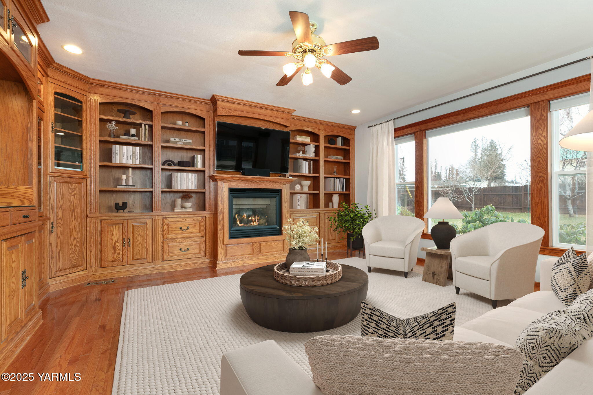 Yakima, Washington 98902, United States, 5 Bedrooms Bedrooms, ,3 BathroomsBathrooms,Residential,Active,16140