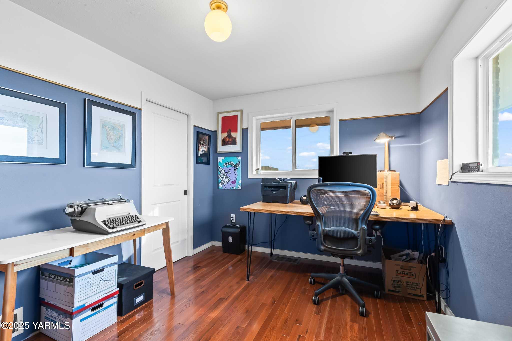 Zillah, Washington 98953, United States, 4 Bedrooms Bedrooms, ,2 BathroomsBathrooms,Residential,Active,231838