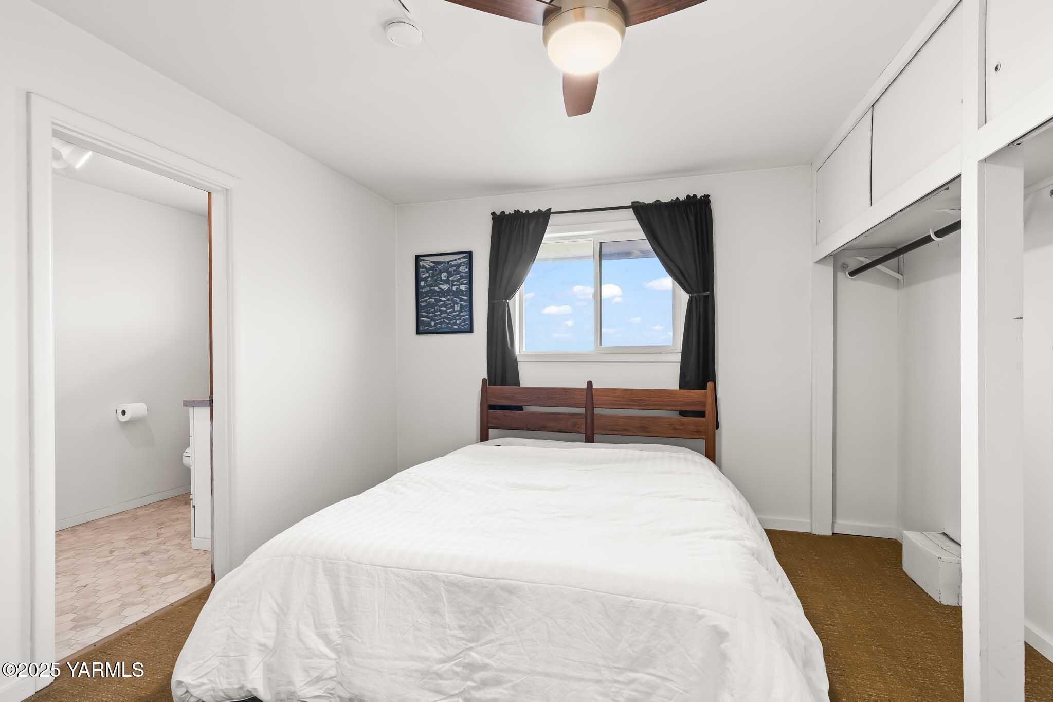 Zillah, Washington 98953, United States, 4 Bedrooms Bedrooms, ,2 BathroomsBathrooms,Residential,Active,231838