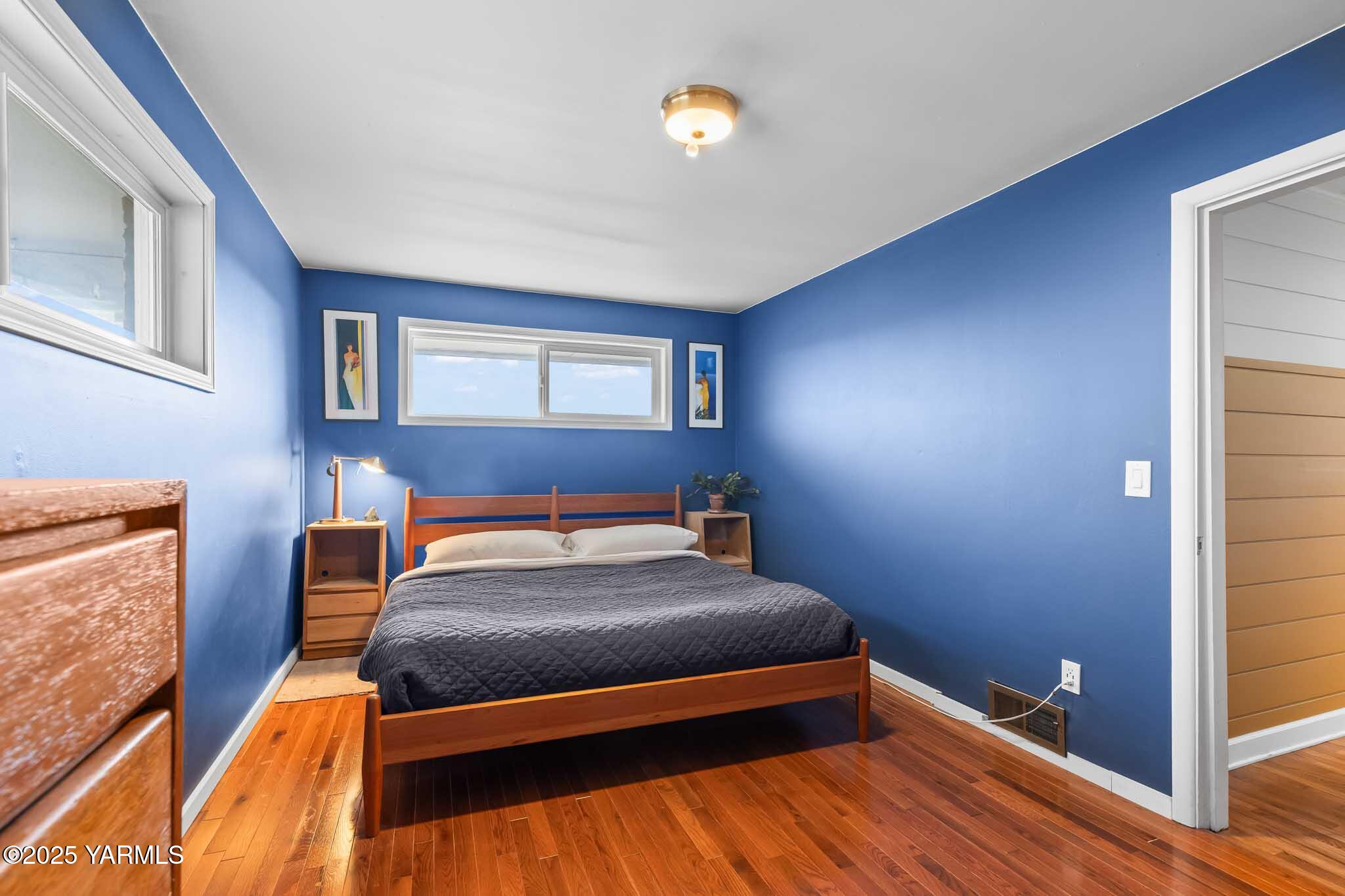 Zillah, Washington 98953, United States, 4 Bedrooms Bedrooms, ,2 BathroomsBathrooms,Residential,Active,231838