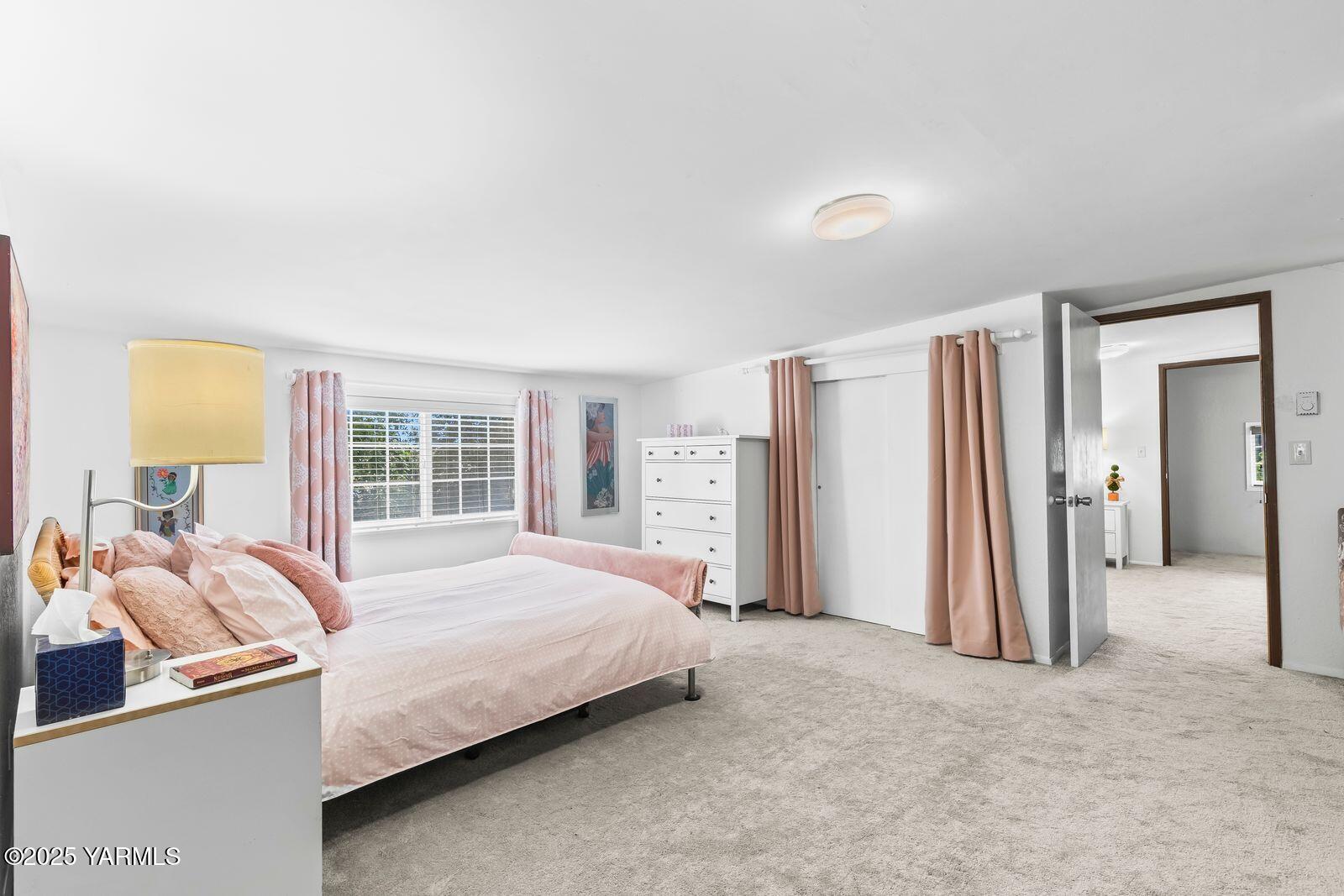 Yakima, Washington 98903, United States, 3 Bedrooms Bedrooms, ,2 BathroomsBathrooms,Residential,Active,202601