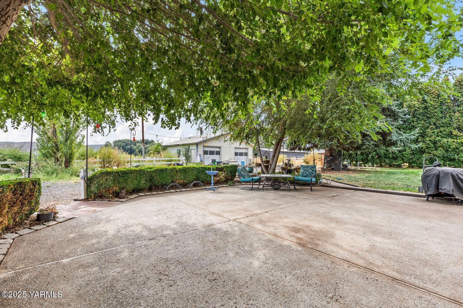 Yakima, Washington 98903, United States, 3 Bedrooms Bedrooms, ,2 BathroomsBathrooms,Residential,Active,202601