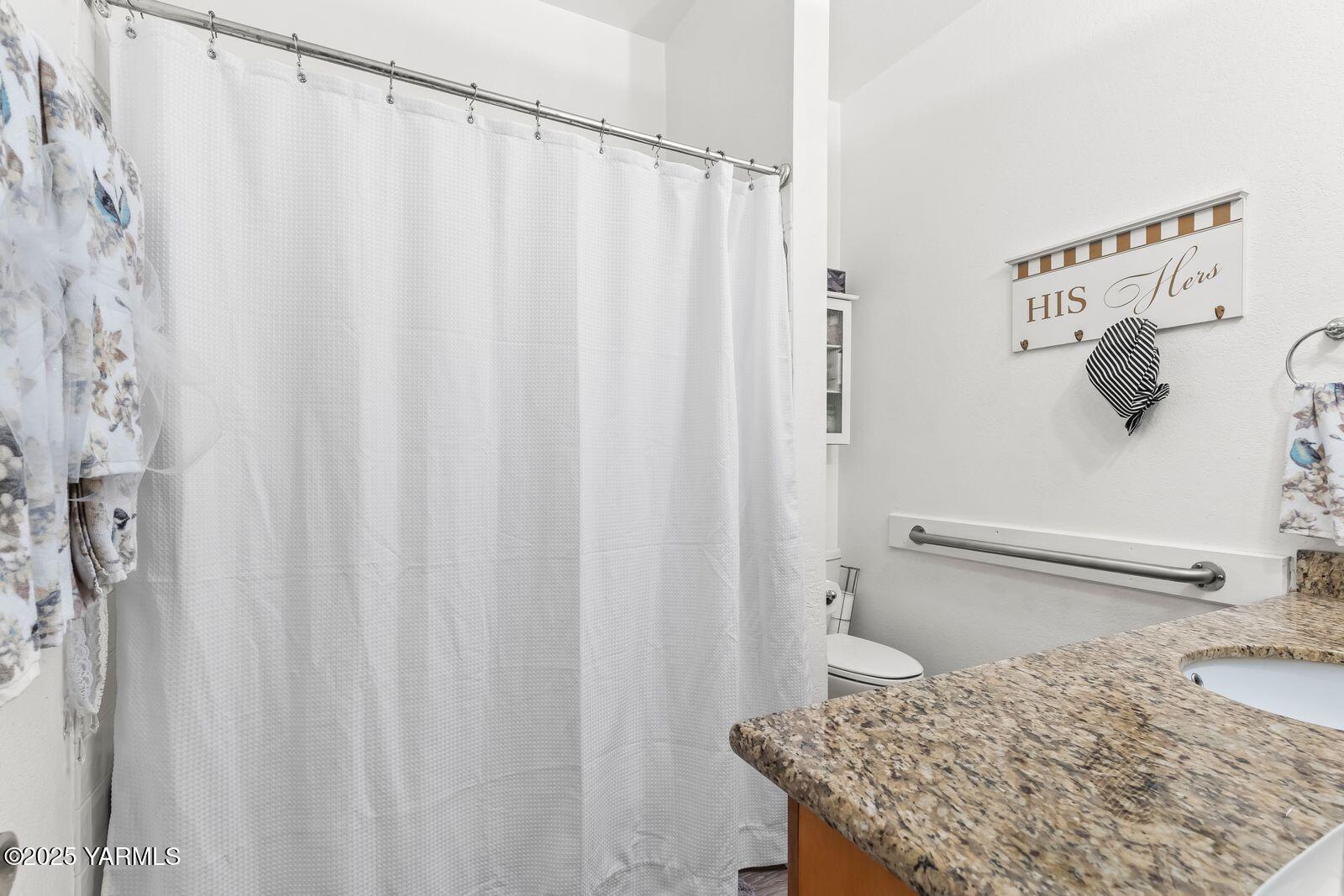 Yakima, Washington 98903, United States, 3 Bedrooms Bedrooms, ,2 BathroomsBathrooms,Residential,Active,202601