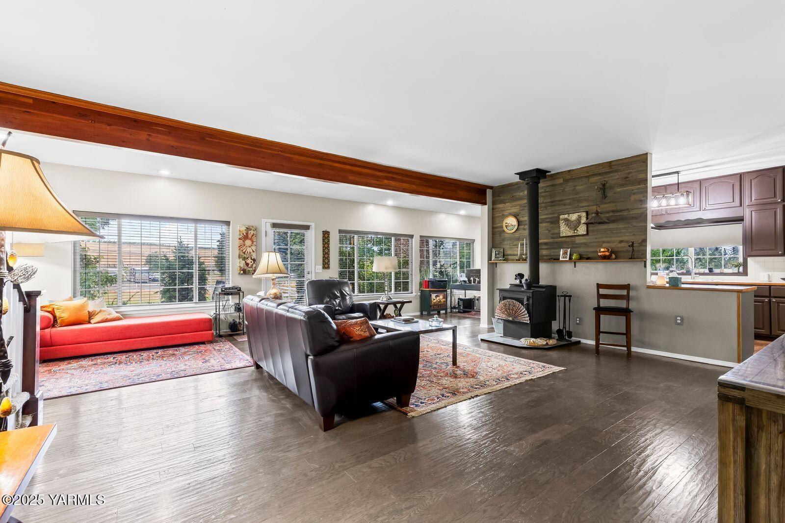 Yakima, Washington 98903, United States, 3 Bedrooms Bedrooms, ,2 BathroomsBathrooms,Residential,Active,202601