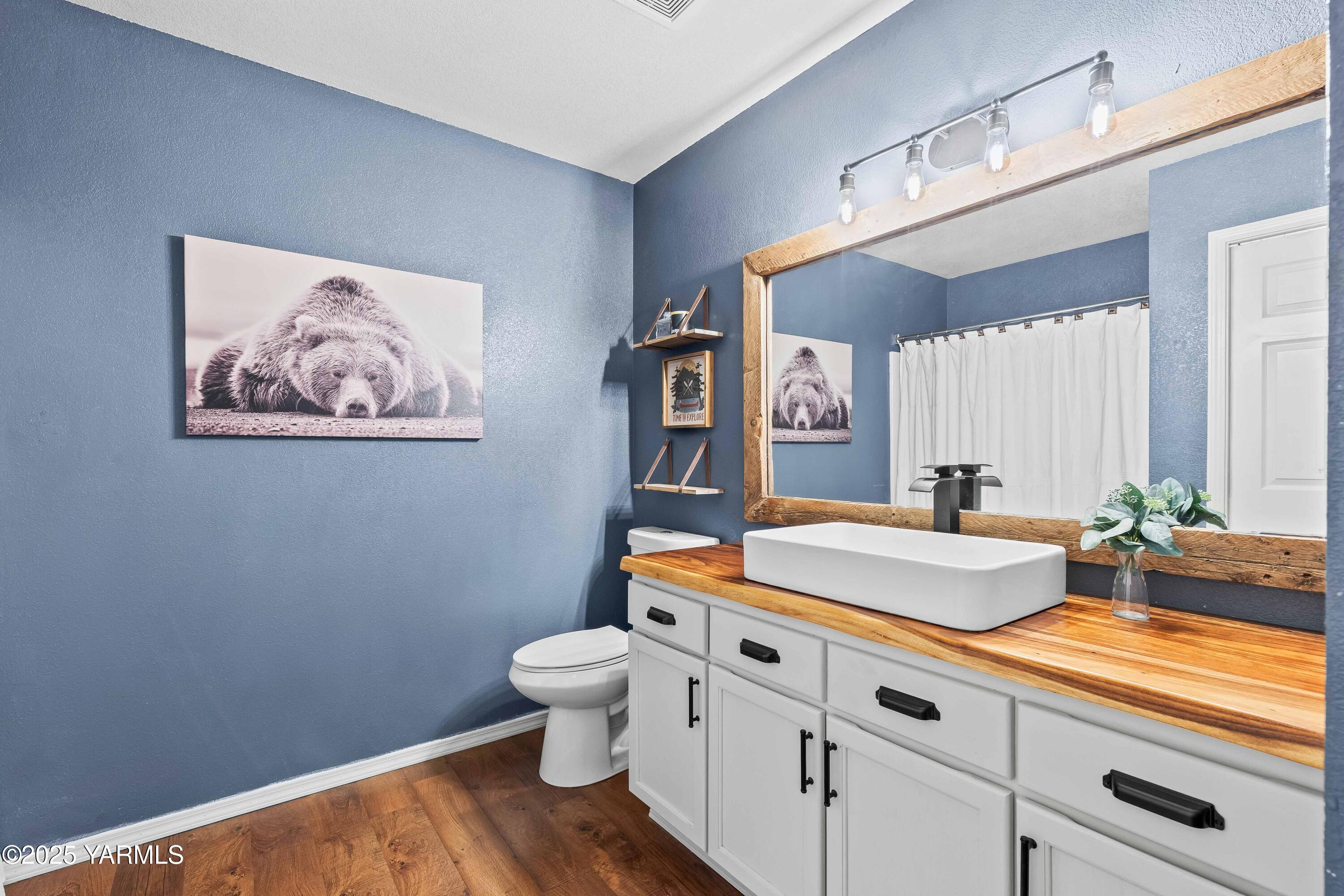 Selah, Washington 98942, United States, 4 Bedrooms Bedrooms, ,3 BathroomsBathrooms,Residential,Pending,120118