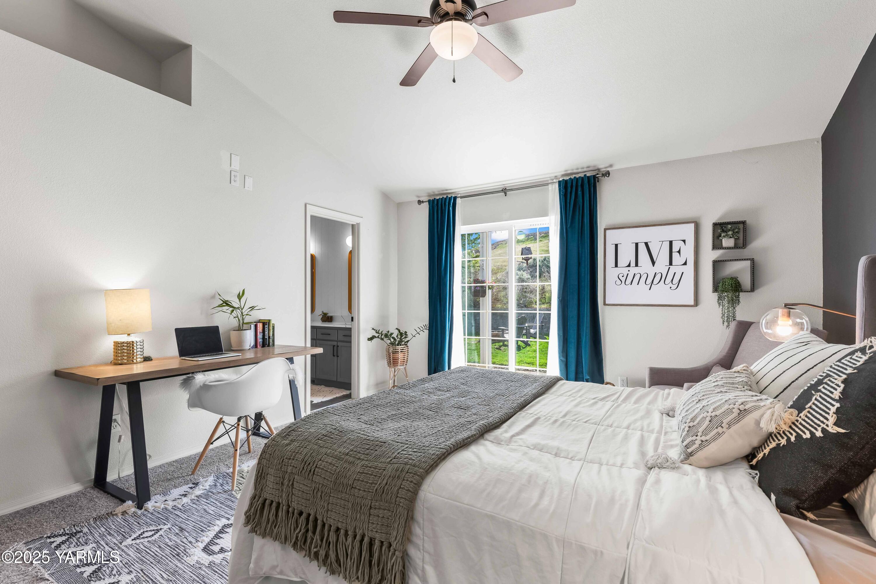 Selah, Washington 98942, United States, 4 Bedrooms Bedrooms, ,3 BathroomsBathrooms,Residential,Pending,120118